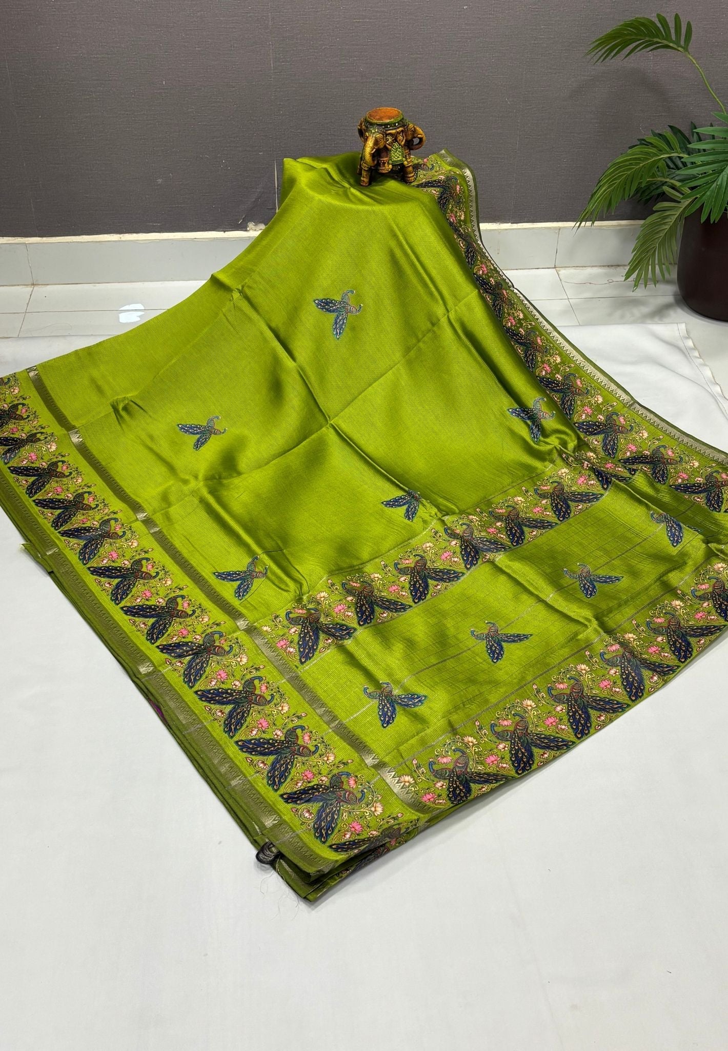 Pure Mangalgiri Silk Saree-Olive Green with Tanjore Print