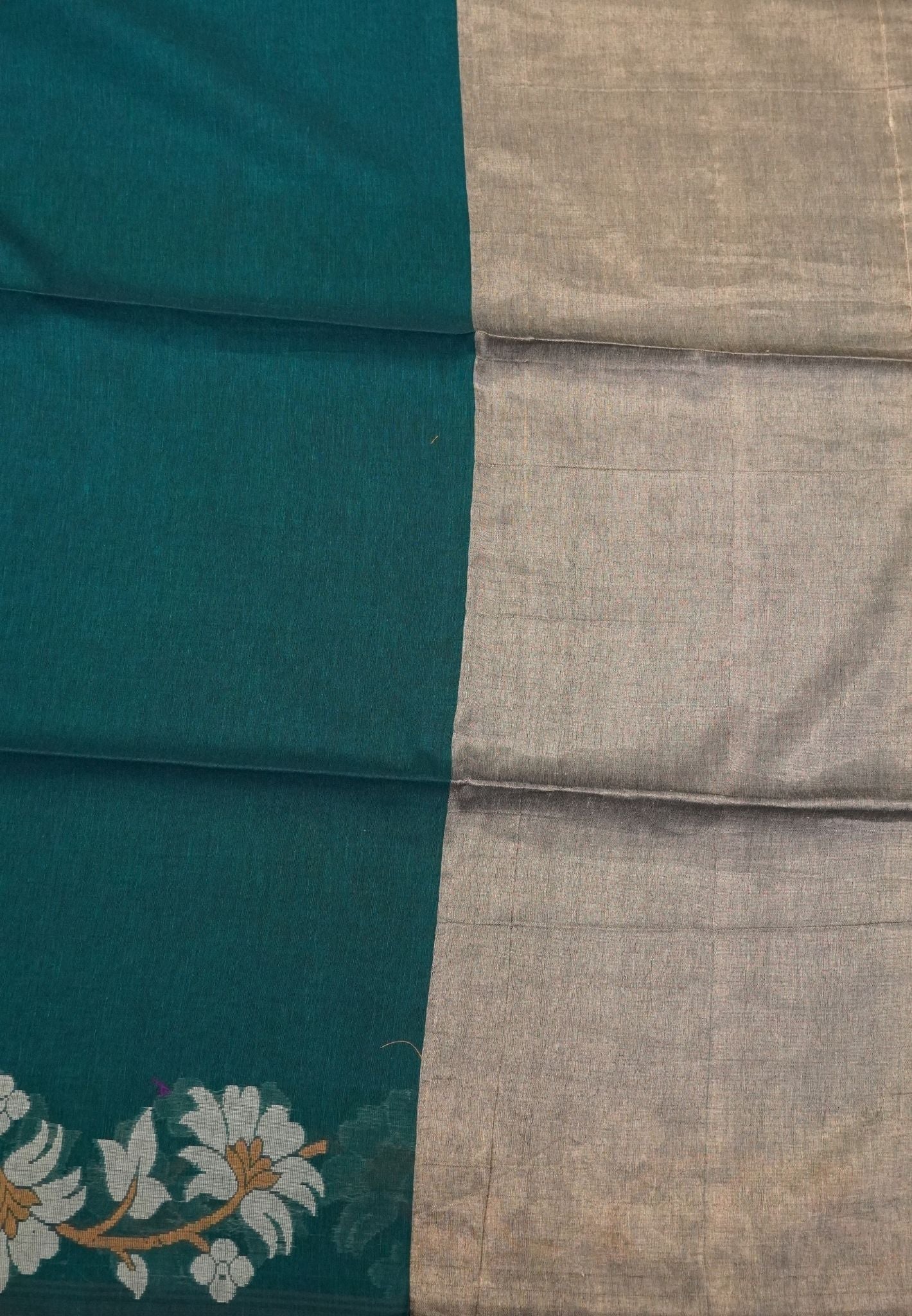 Handloom Cotton Saree-Peacock Green Lotus Jamdhani Border