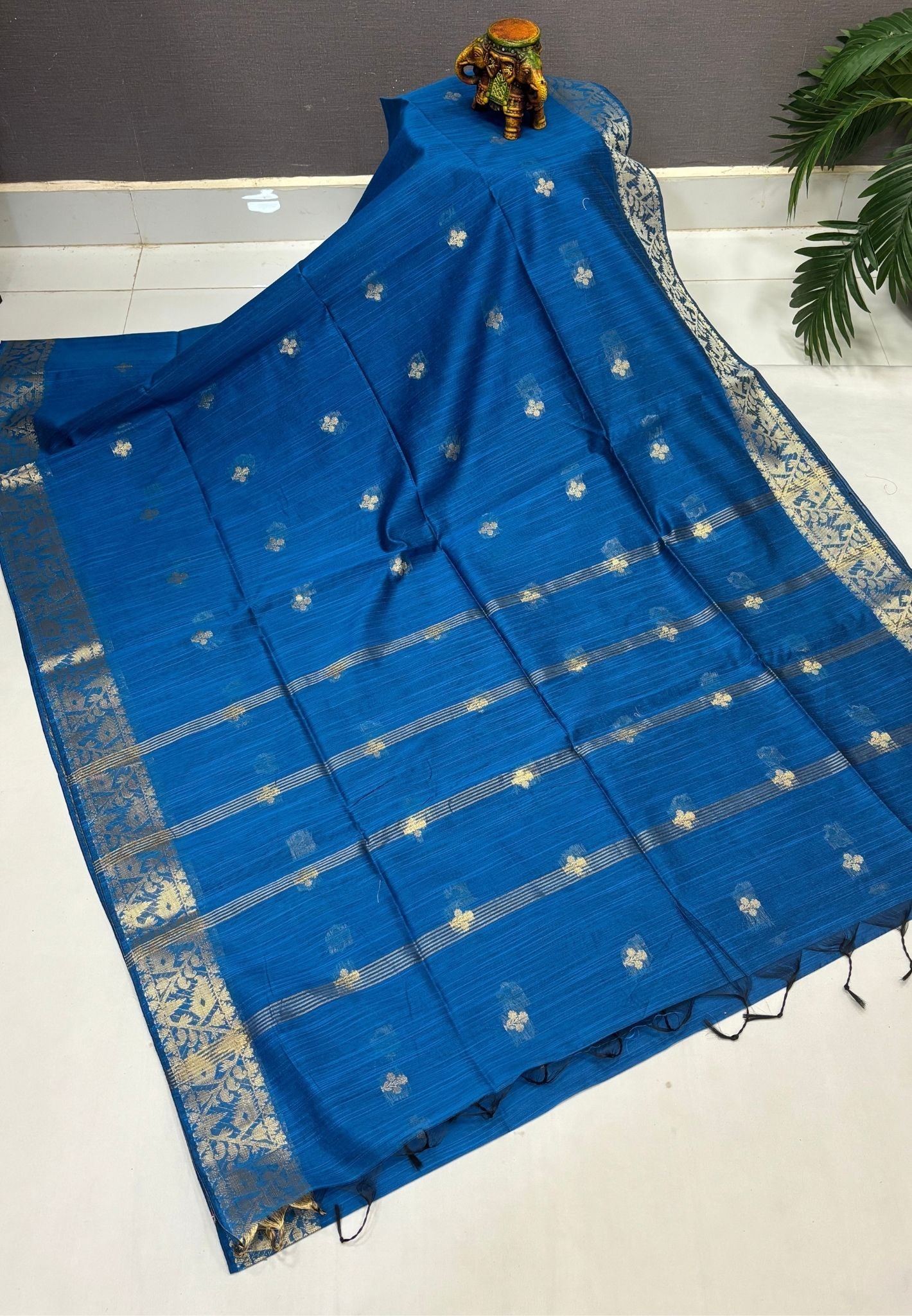 Handloom Silk Cotton Saree-Sulphate Blue In Floral Butta Brocade Border