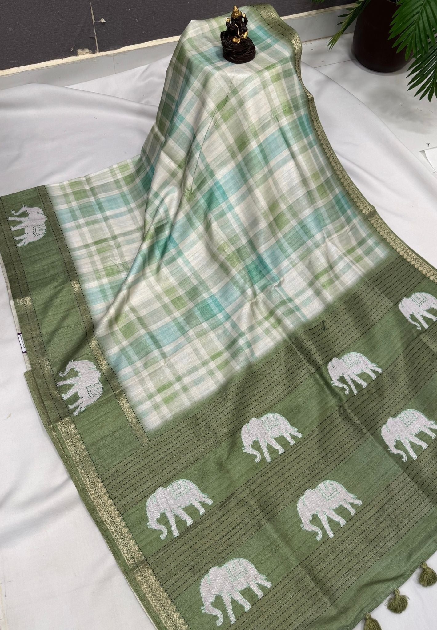 Soft Tussar Saree-Green In Checkered Patten With Elephant Embroidery
