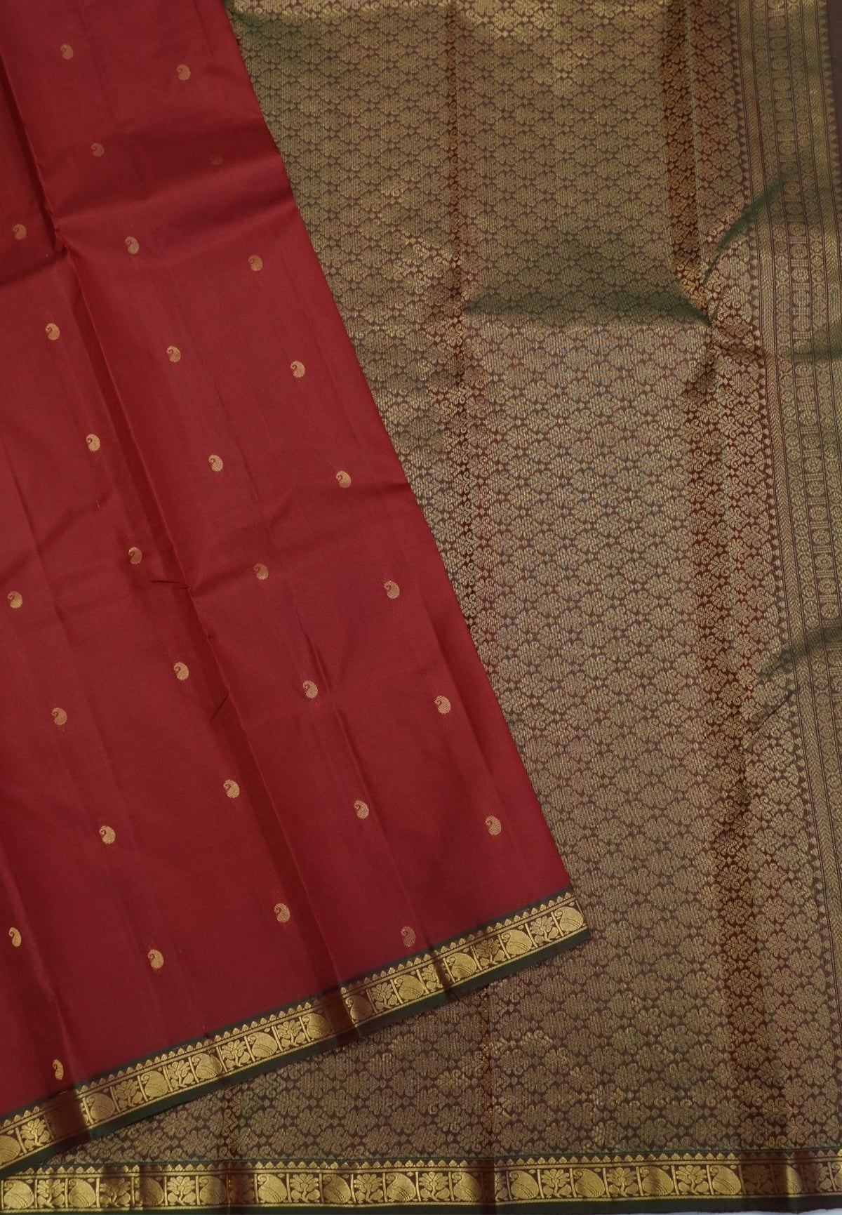 Pure Kanchipuram Silk Saree-Red with Small Border