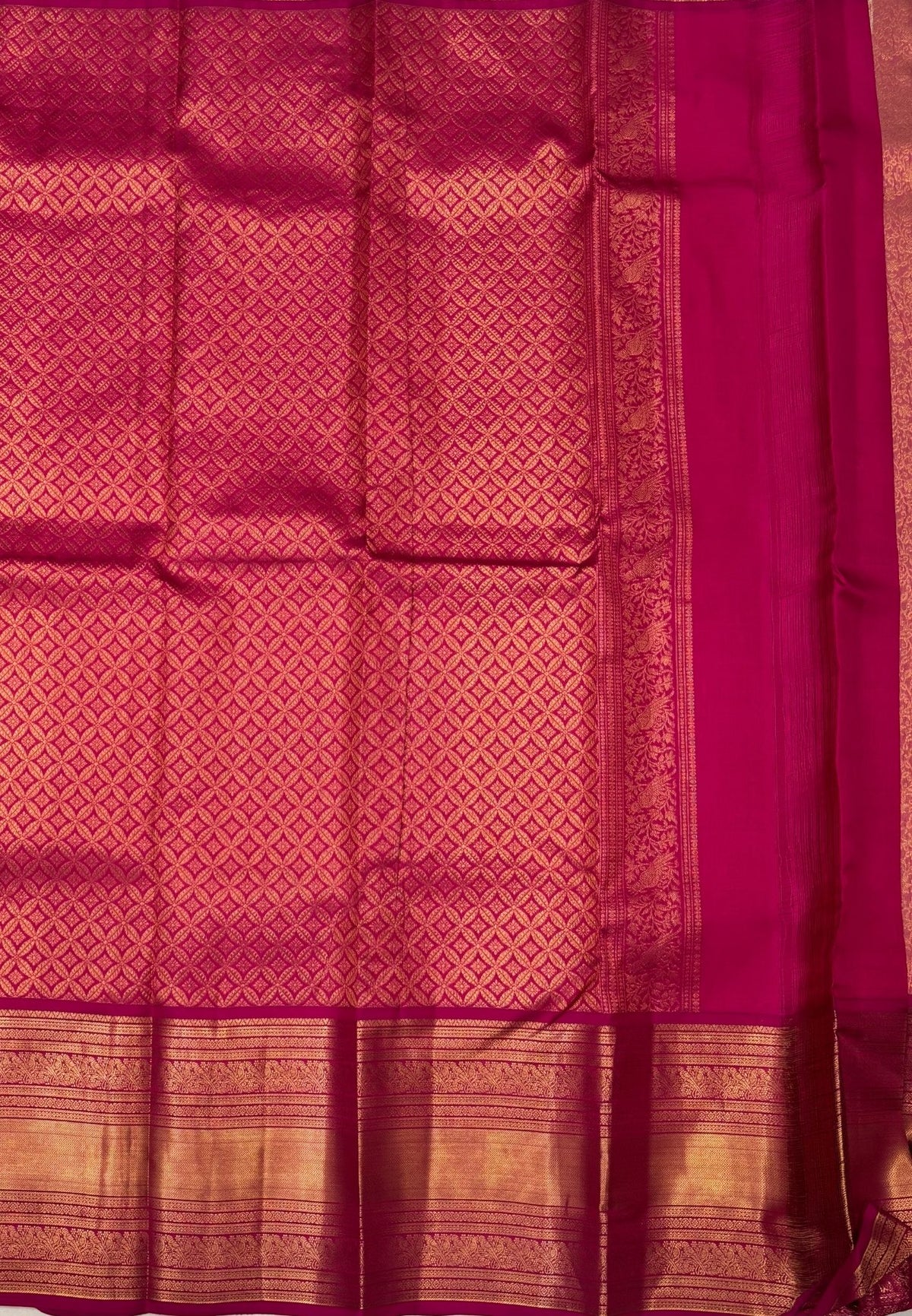Pure Kanchipuram Silk Saree-Salmon Pink with Contrast Border