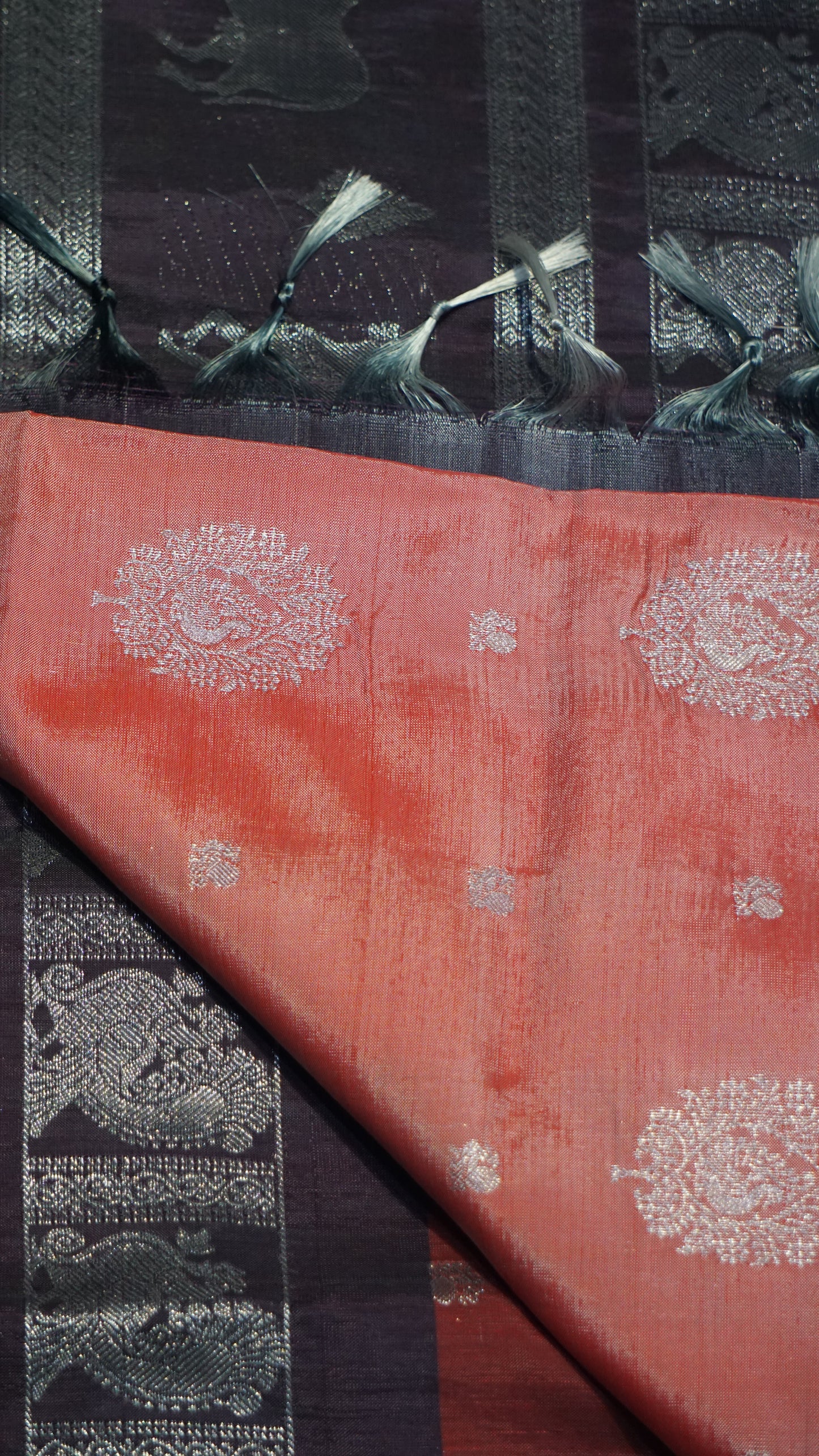 Vazhai Naaru Pattu Saree Vairaoosi Peach to Wine