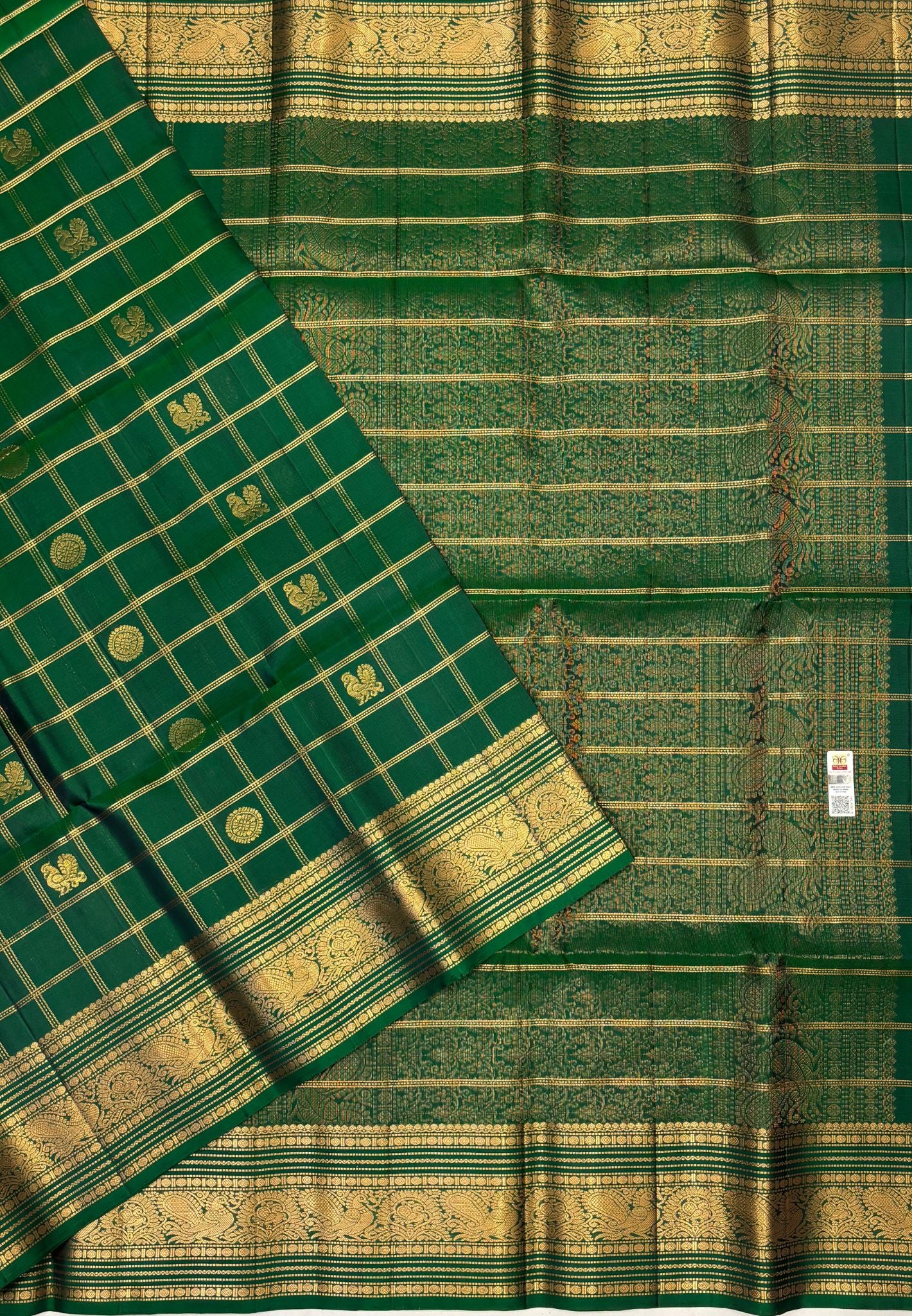 Pure Kanchipuram Silk Saree-Green in Checkered Mayil Chakram with Varisapet Border