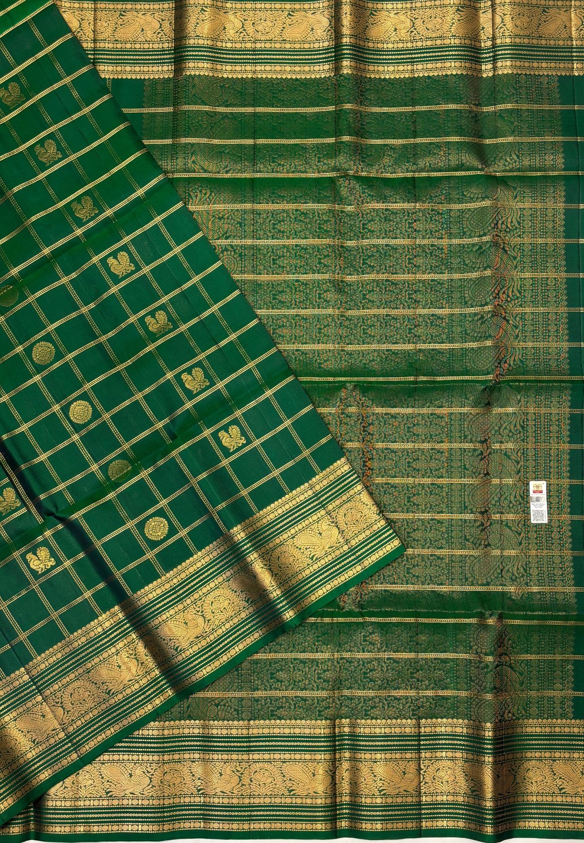 Pure Kanchipuram Silk Saree-Green in Checkered Mayil Chakram with Varisapet Border