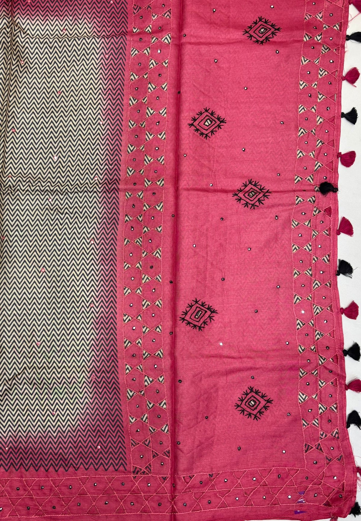 Pure Tussar Saree-Pink In Chevron Pattern With Contrast Border