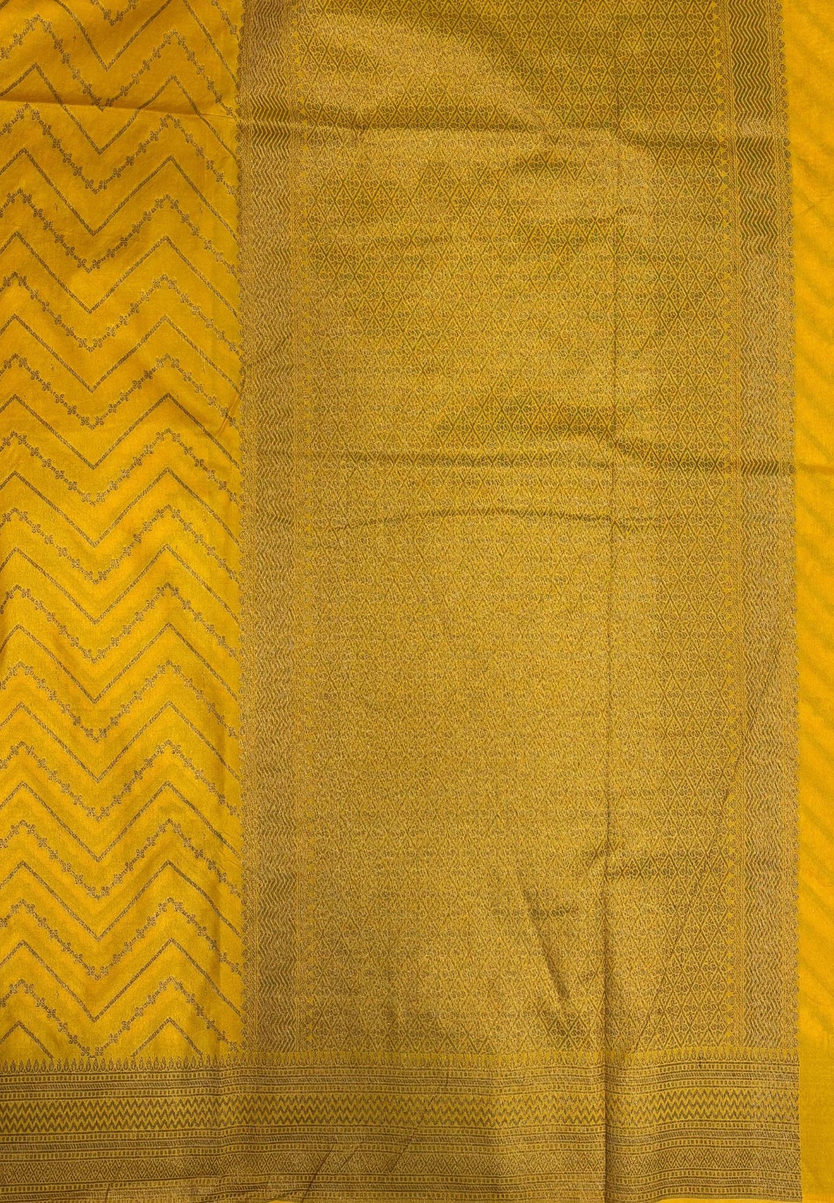 Banarasi Saree-Yellow In Zigzag Zari Border