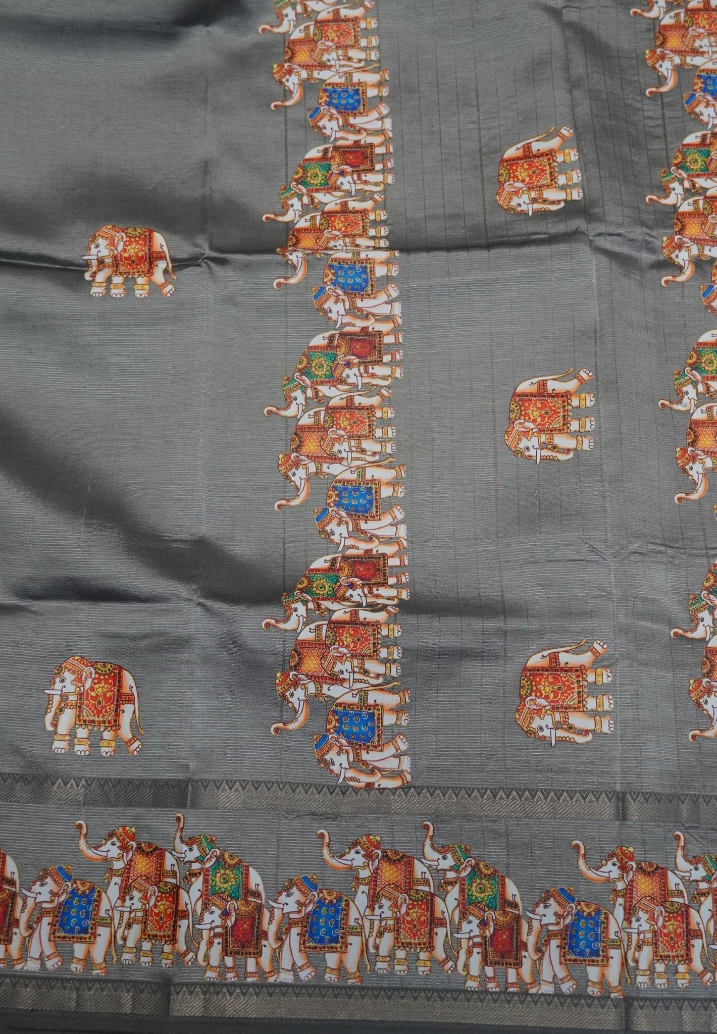 Pure Mangalgiri Silk Saree-Grey in Tanjore Print with Retapet Border