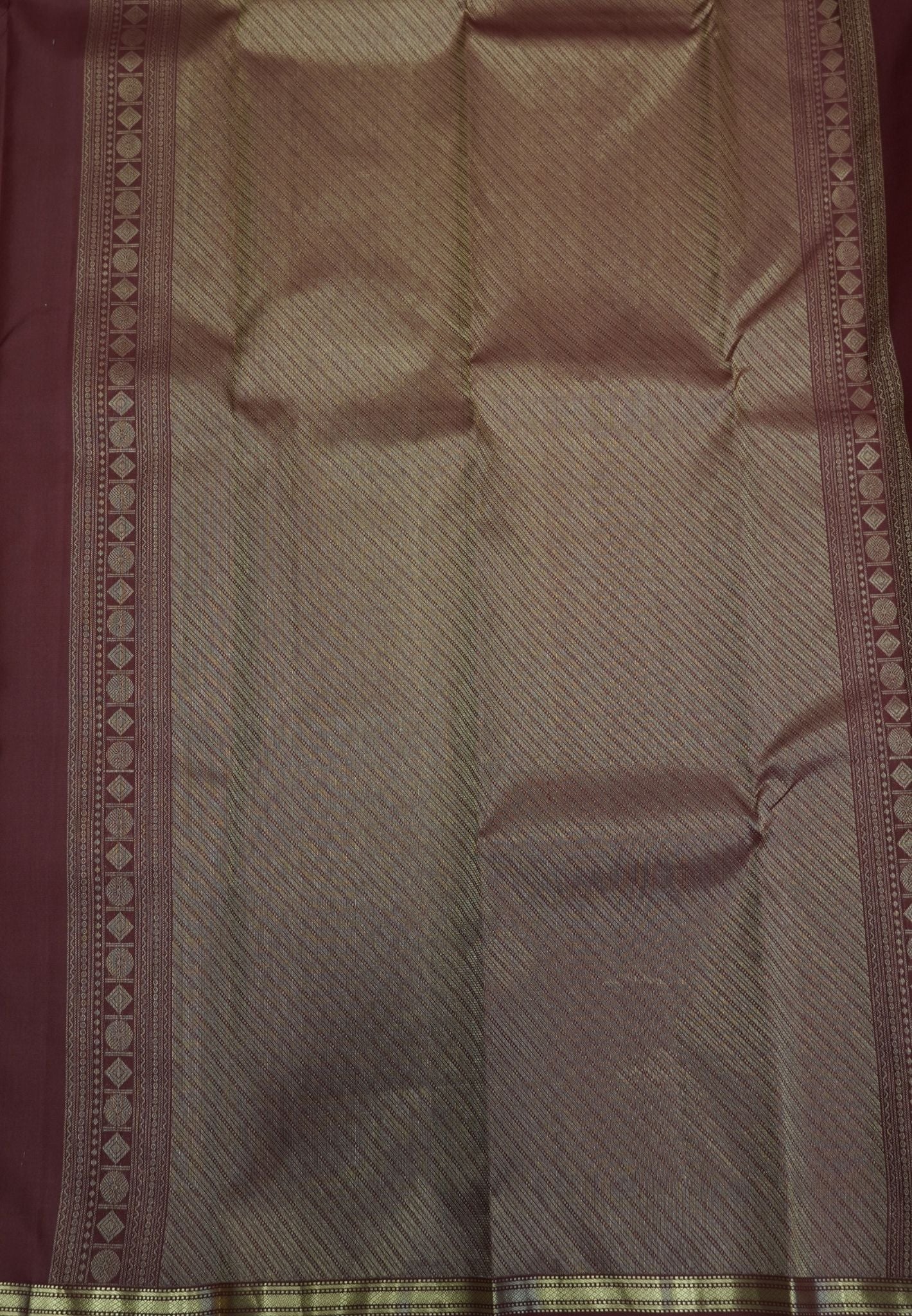 Pure Kanchipuram Silk Saree-Maroon with Small Border