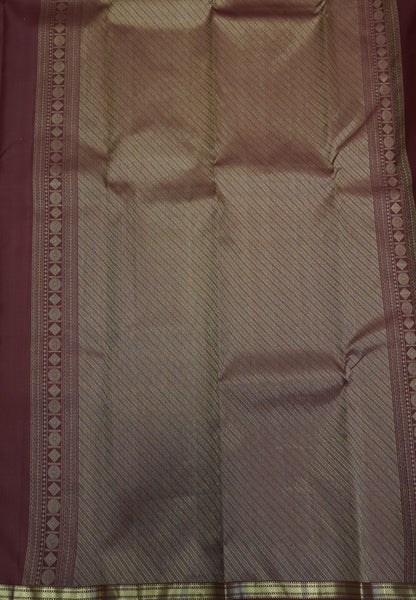 Pure Kanchipuram Silk Saree-Maroon with Small Border