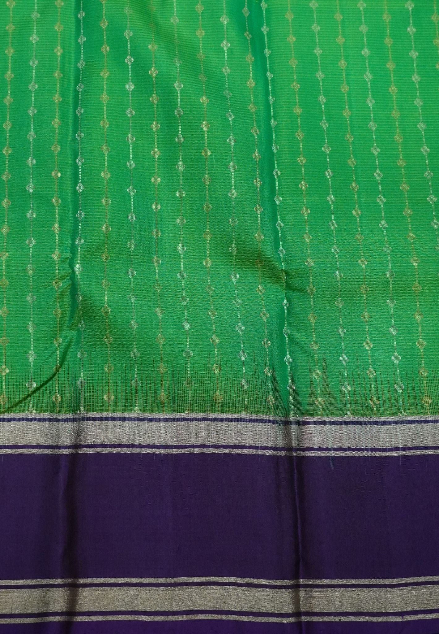Pure Soft Silk -Green with Contrast Retapett Border