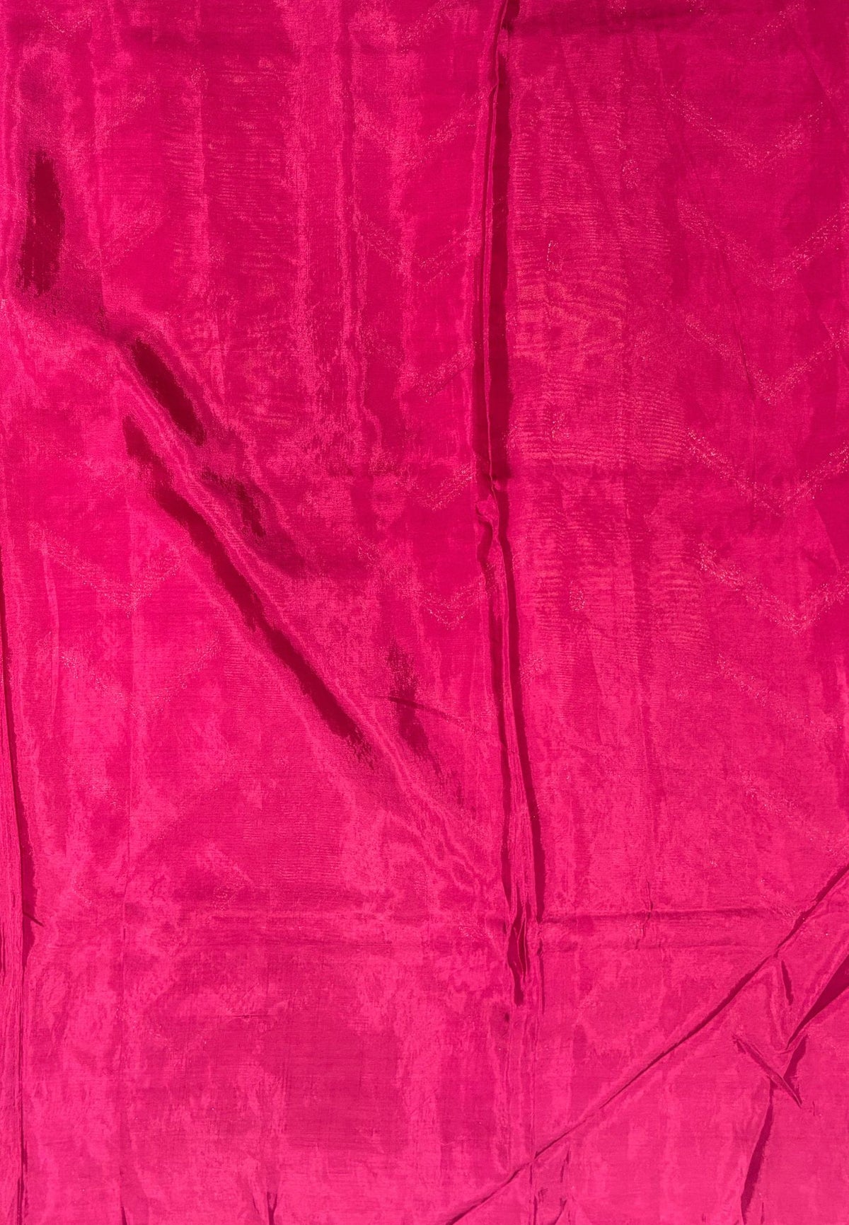 Banarasi Crepe Saree-Magenta In Deer Motif Zari Border