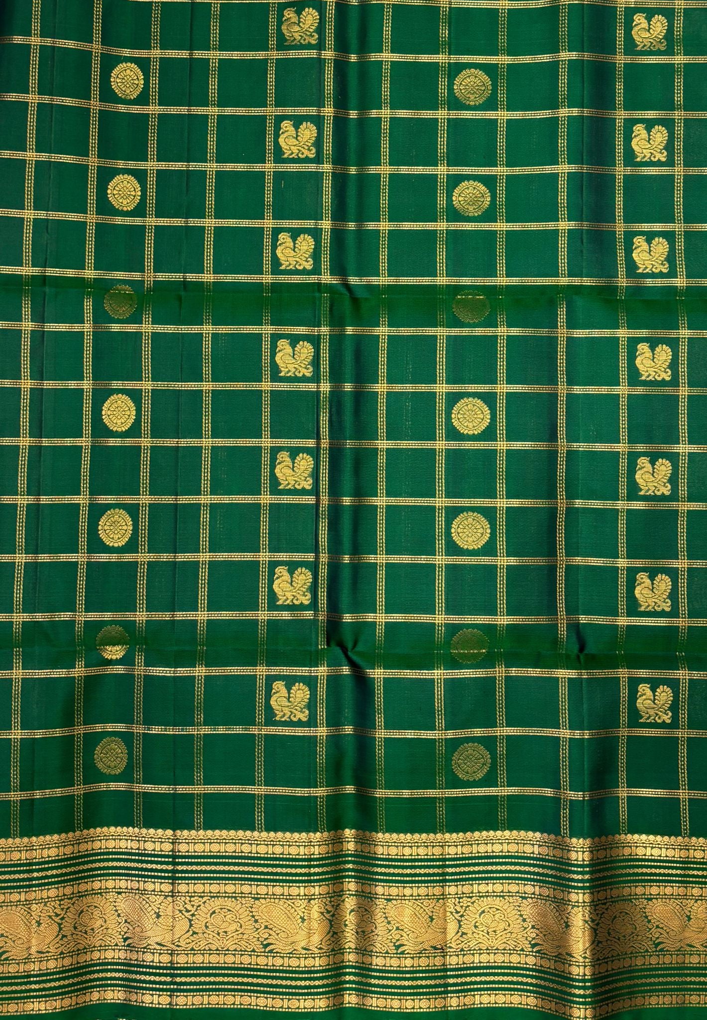 Pure Kanchipuram Silk Saree-Green in Checkered Mayil Chakram with Varisapet Border