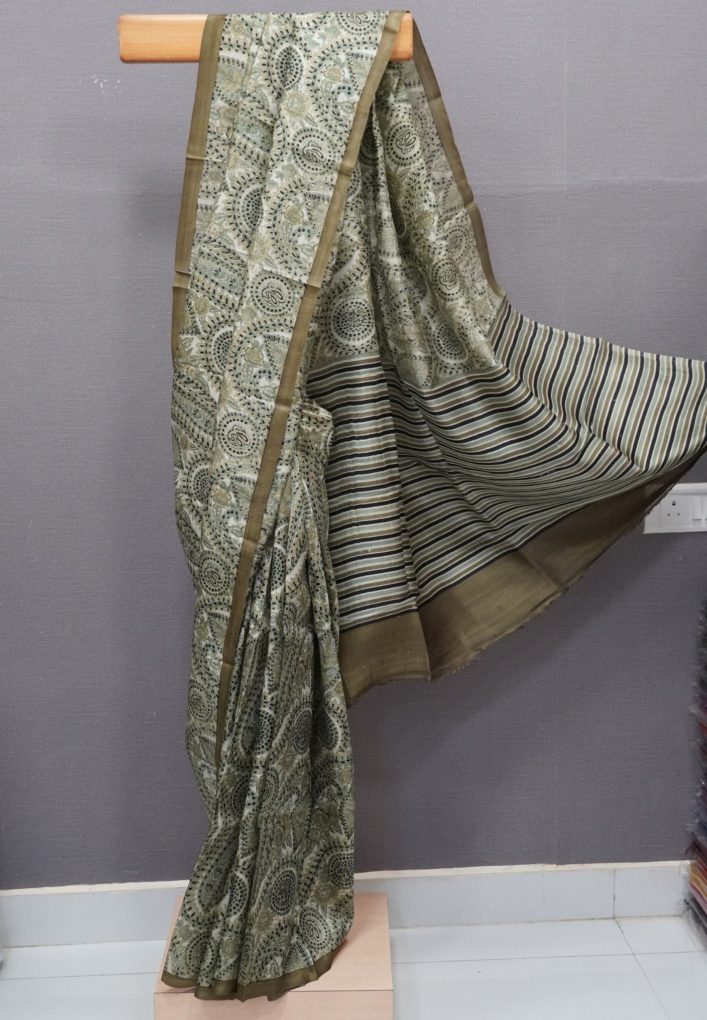 Pure Tussar Saree-Light Metalic Green in Paisley Pattern