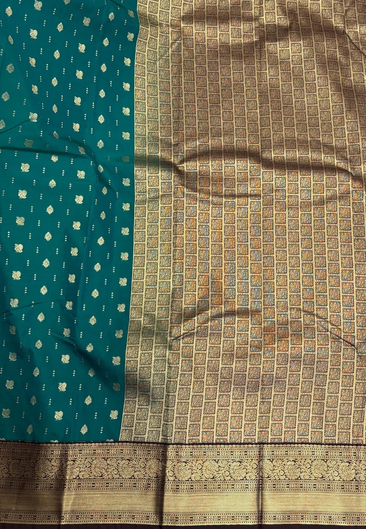 Budget Kanchipuram Saree-Florscnt Green with Contrast Border