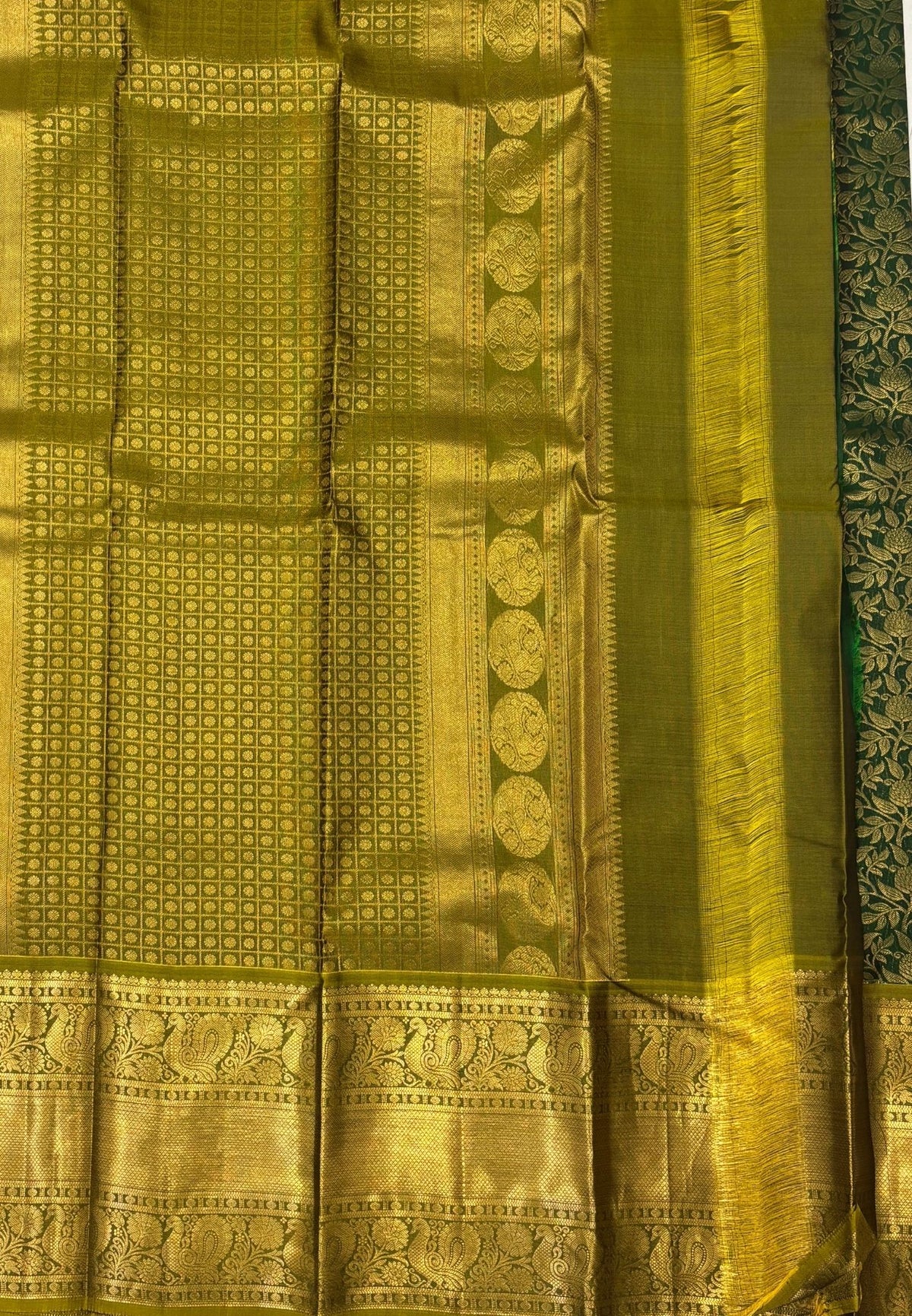 Pure Kanchipuram Silk Saree-Traditional Green  with Contrast Border