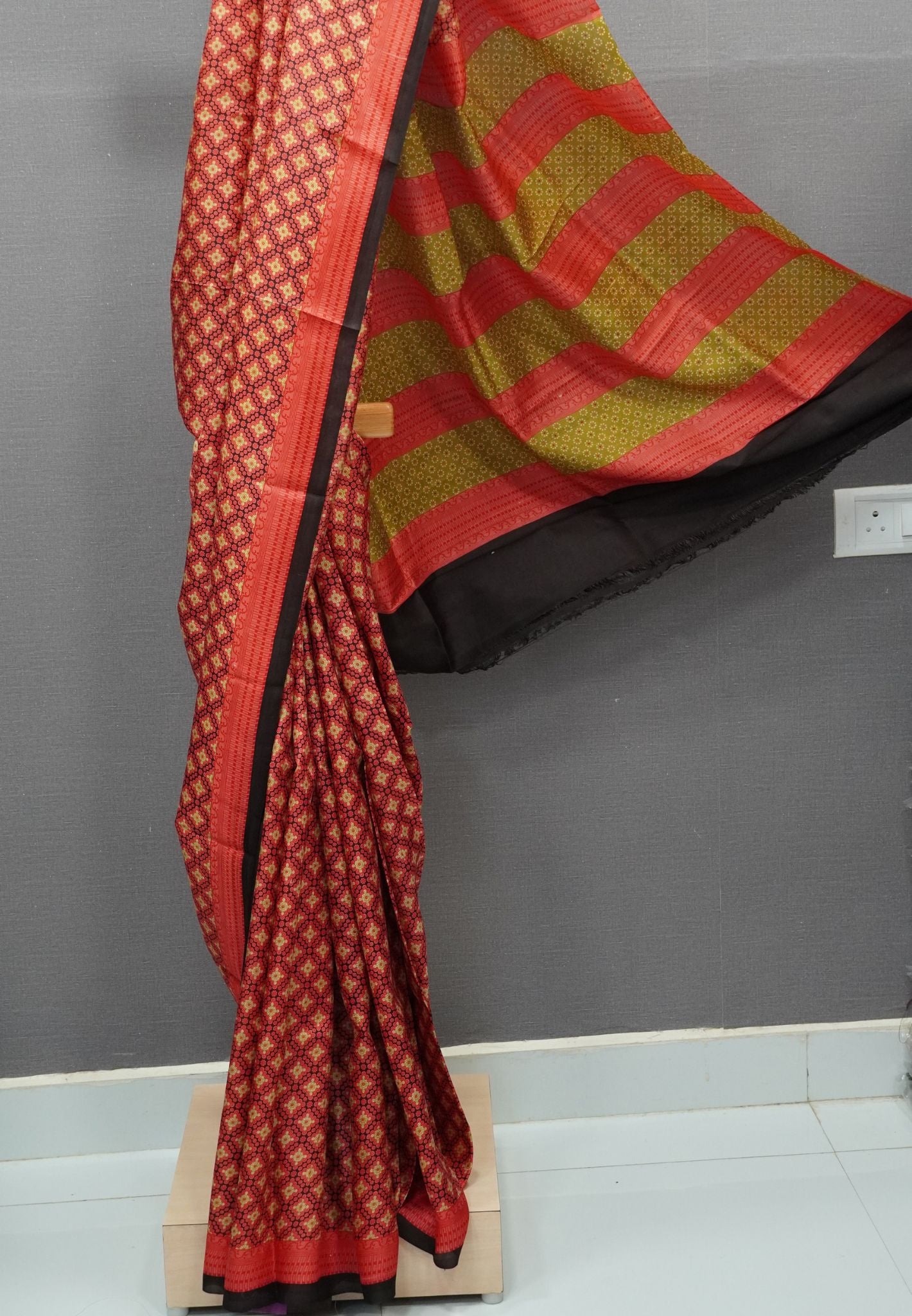 Pure Tussar Saree-Red in Mini Floral Pattern