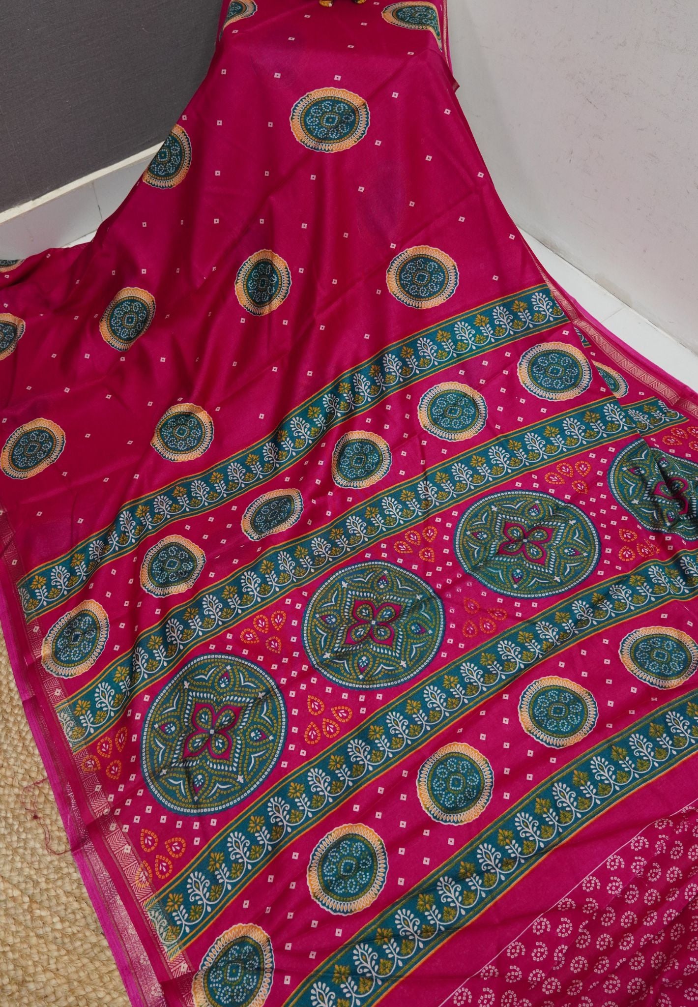 Dola Saree-Pink in Kolam patteran with Small Border