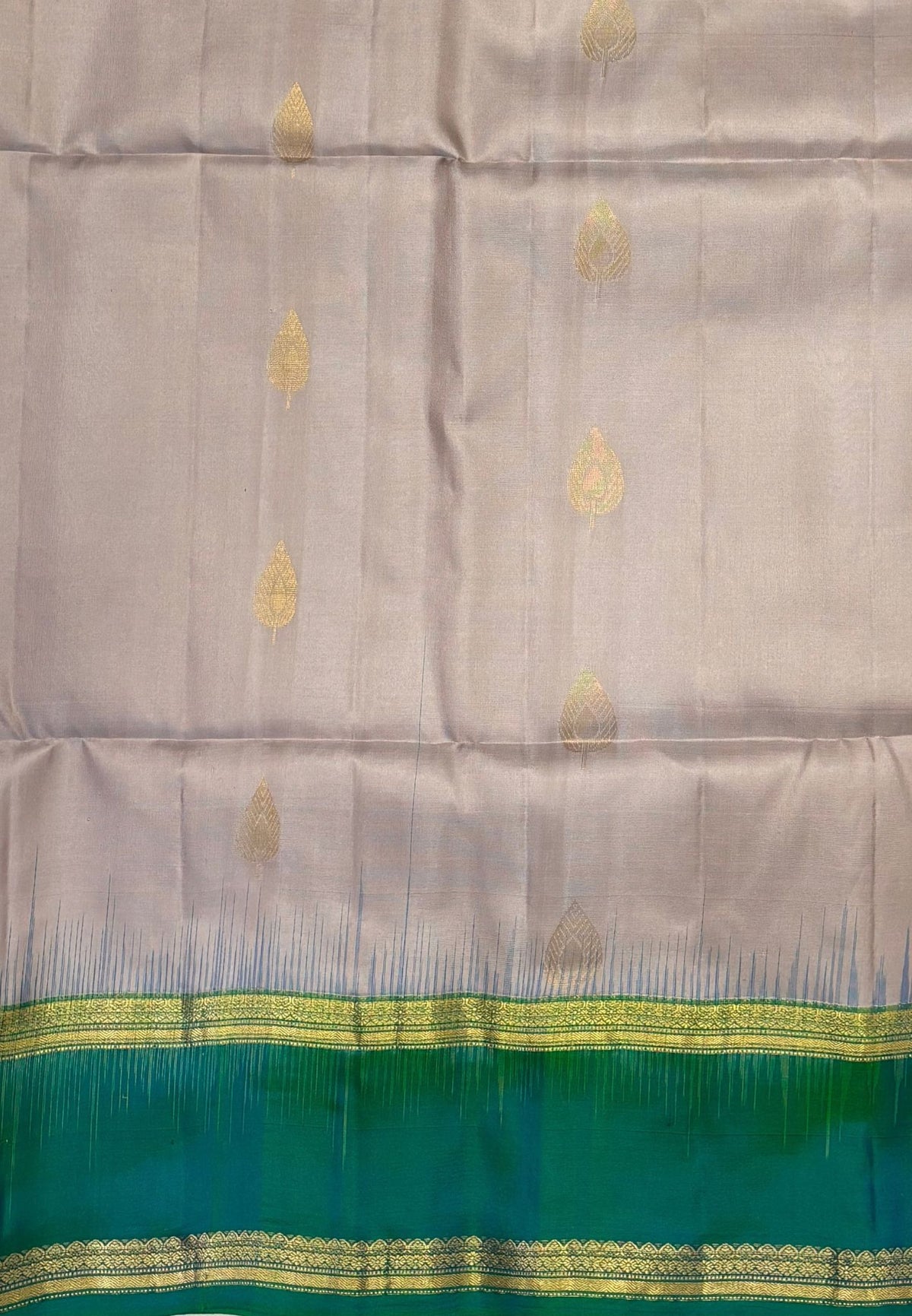 Pure Kanchipuram Silk Saree-Ramar Green In Kadiyal Leaf Jaal Border