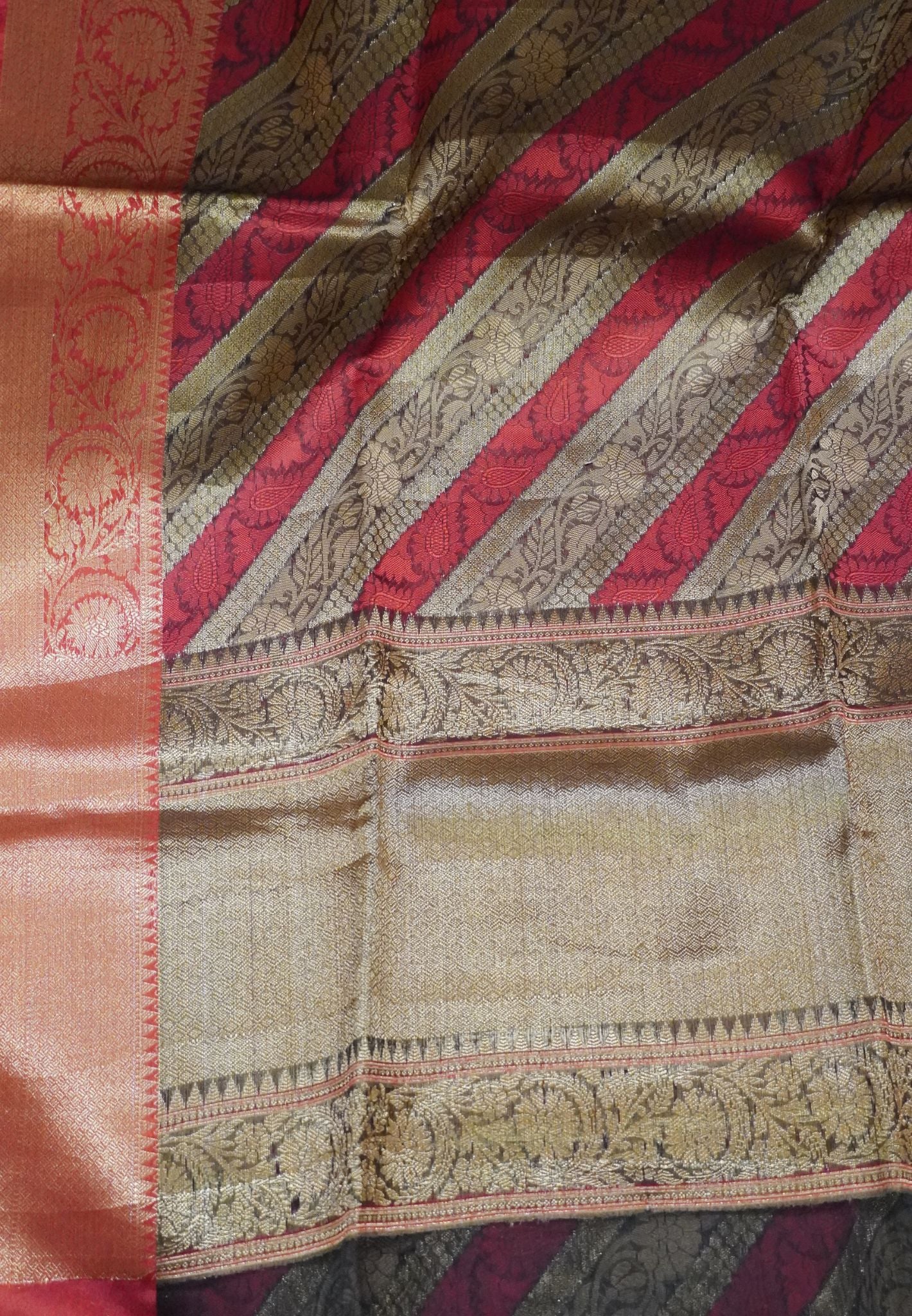 Semi Raw Silk Saree-Red with Black