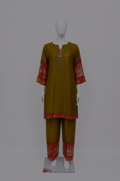 Short Cord Set with Mirror Work