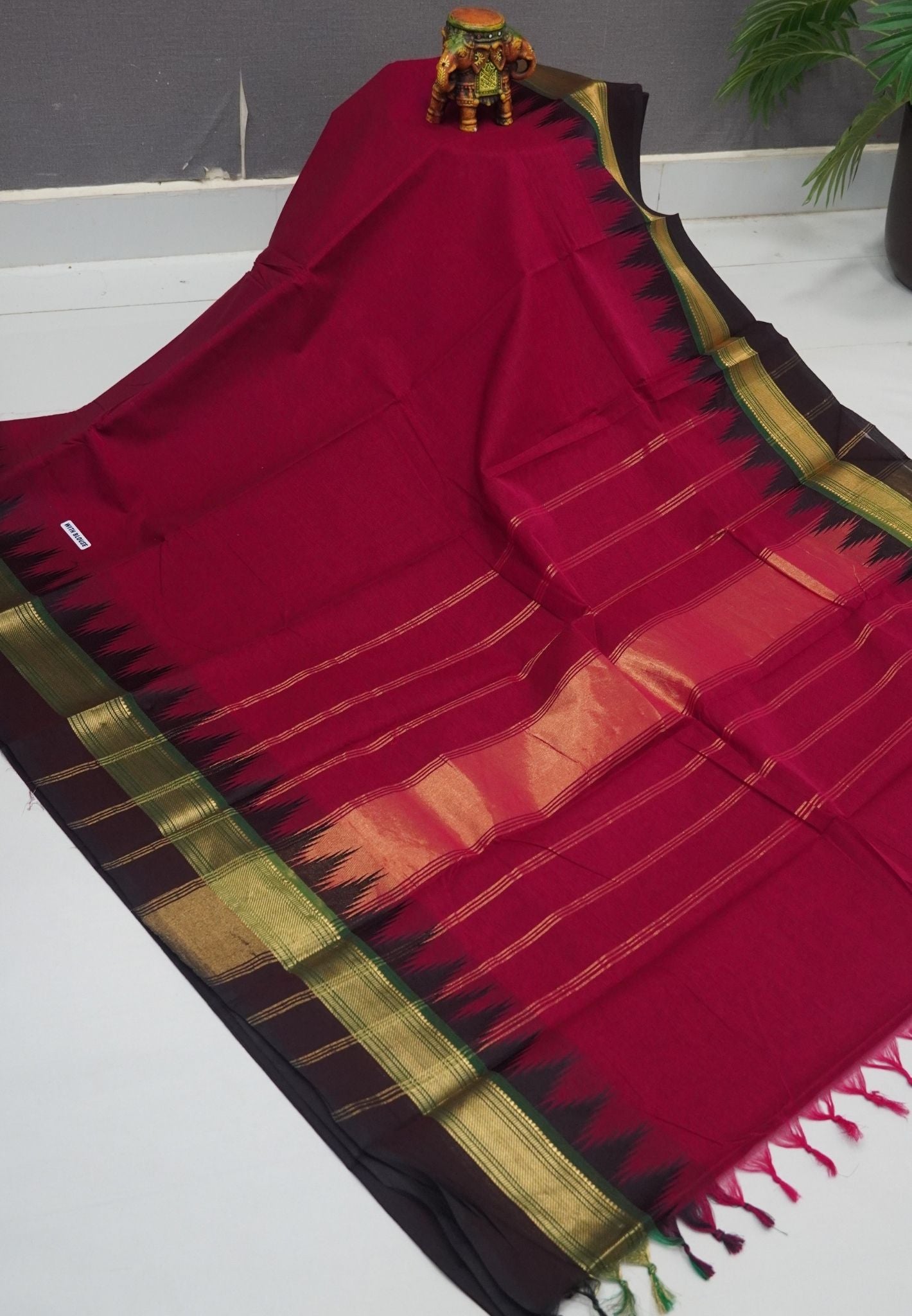 Chettinadu Cotton Saree-Magenta with Thazhampoo Border