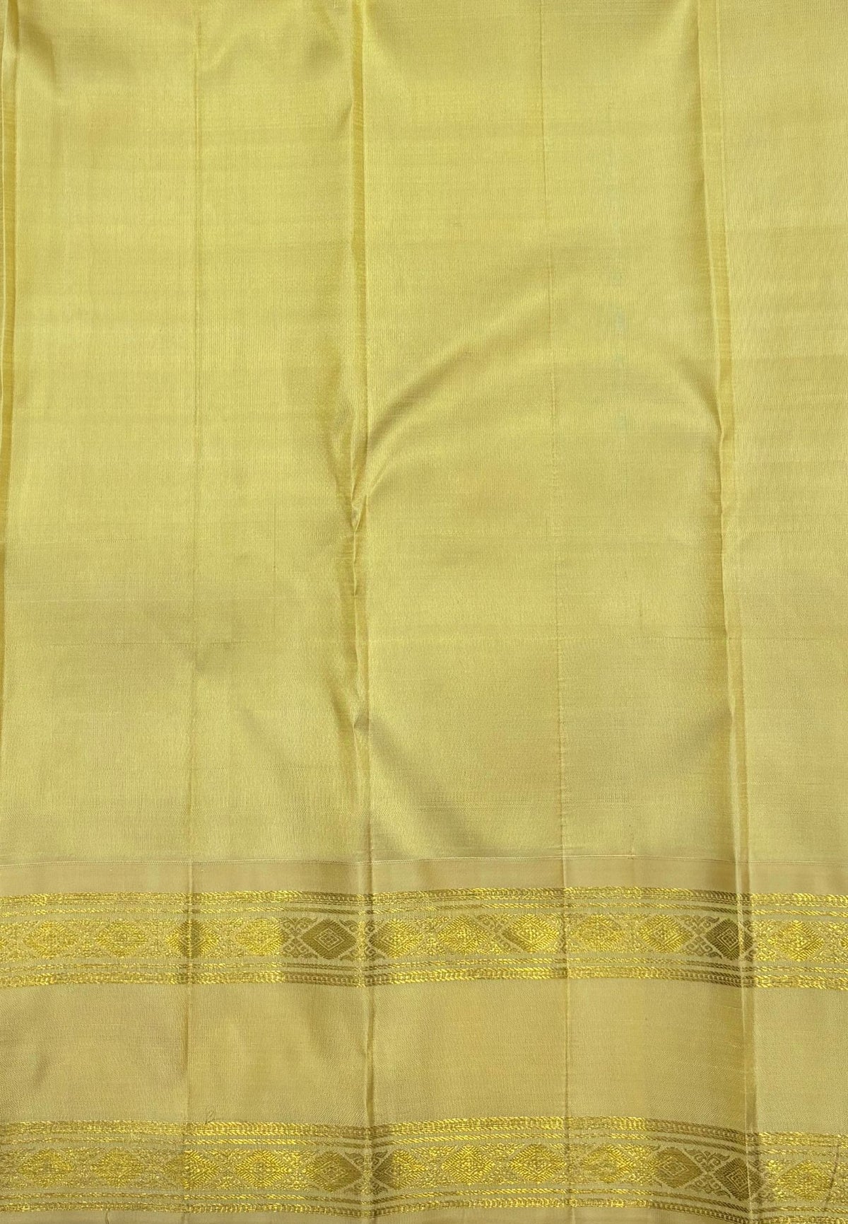 Pure Kanchipuram Silk Saree-Multi Color in Diamond Geometric Zari with Contrast Border