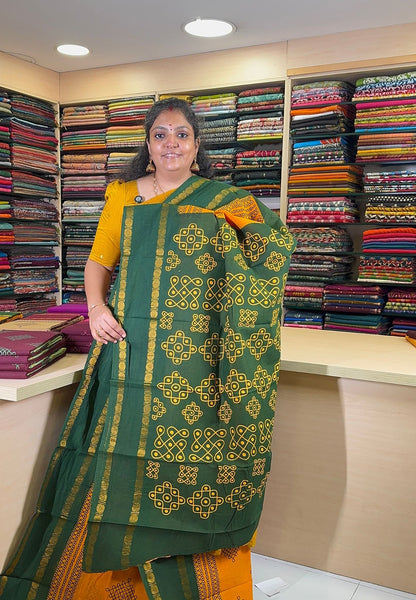 Sungudi Cotton Saree-Tumeric Yellow with Contrast Retapet Border in Kolam Pattern