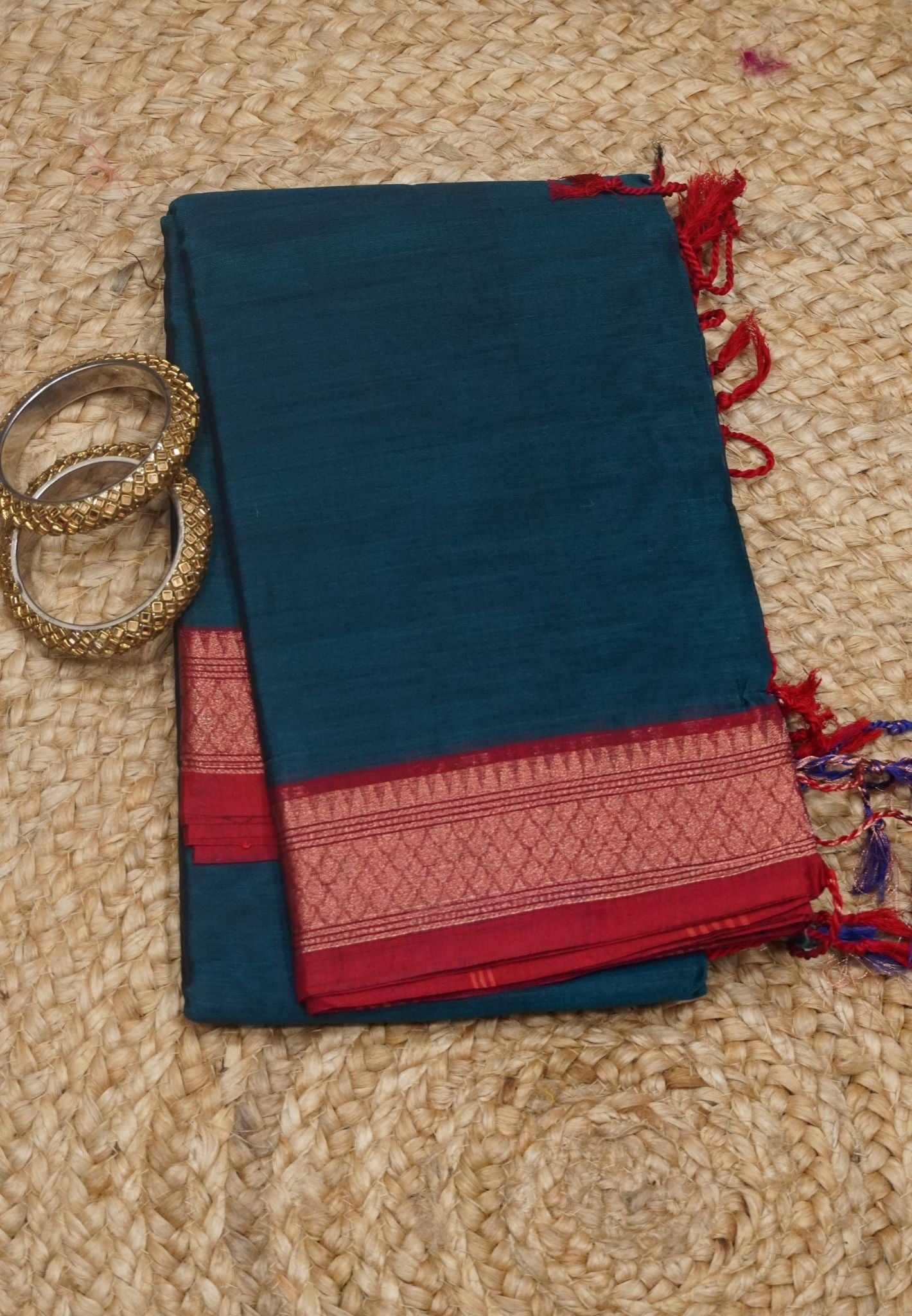 Dakka Cotton Saree -Peacock Green