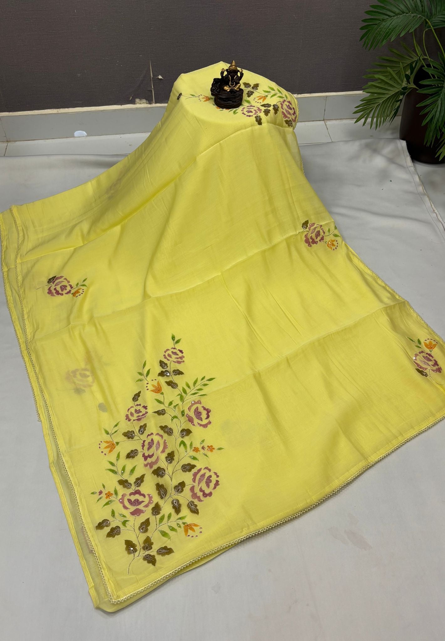Muslin Saree-Yellow With Floral Patten
