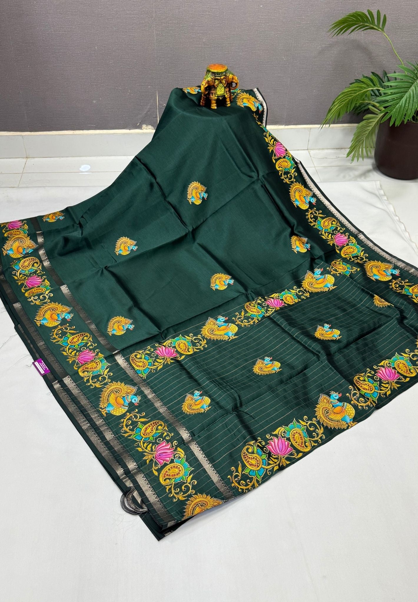 Pure Mangalgiri Silk Saree-Bottle Green with Tanjore Print