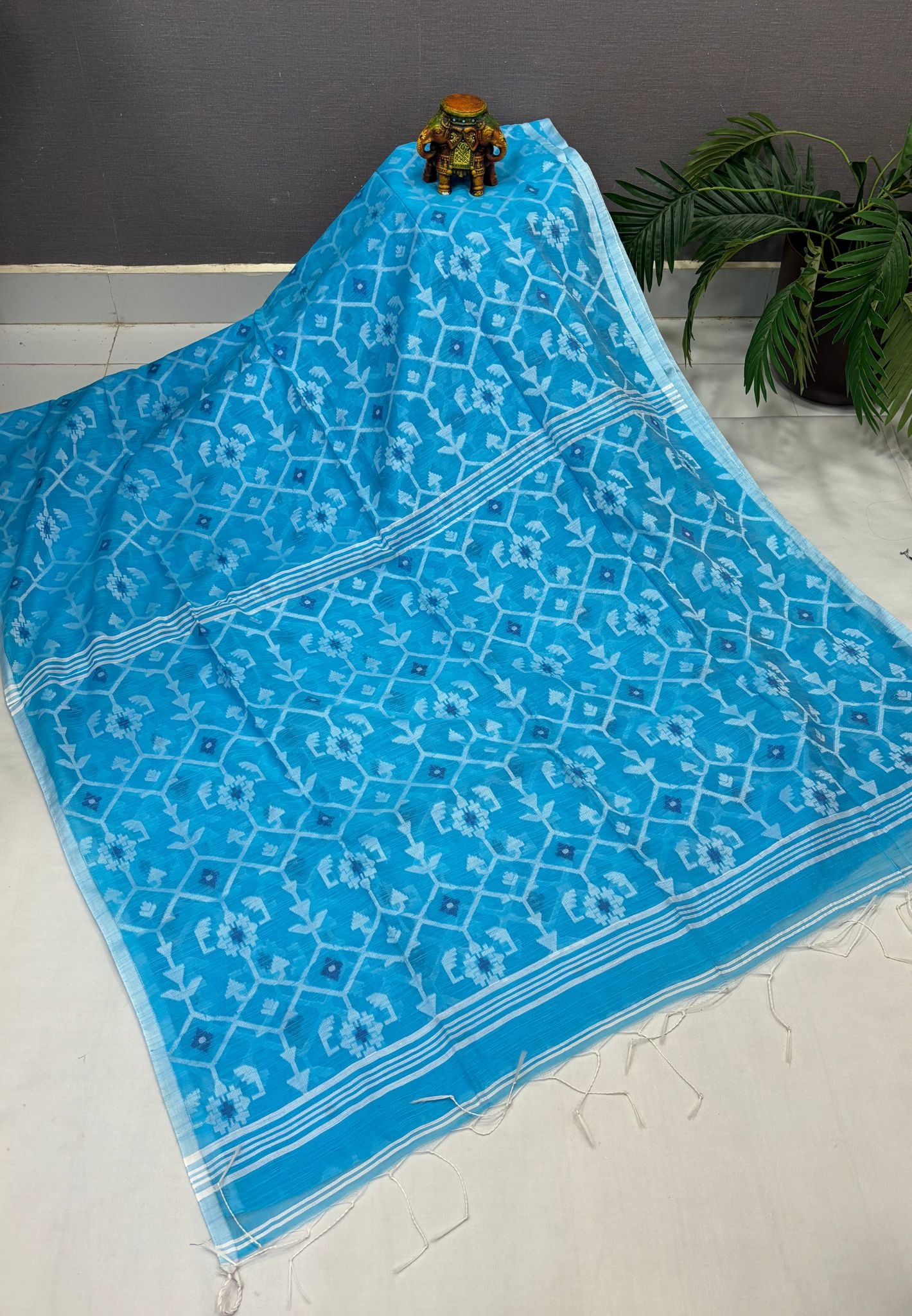 Handloom Cotton Saree-Sky Blue in Diamond Pattern Border