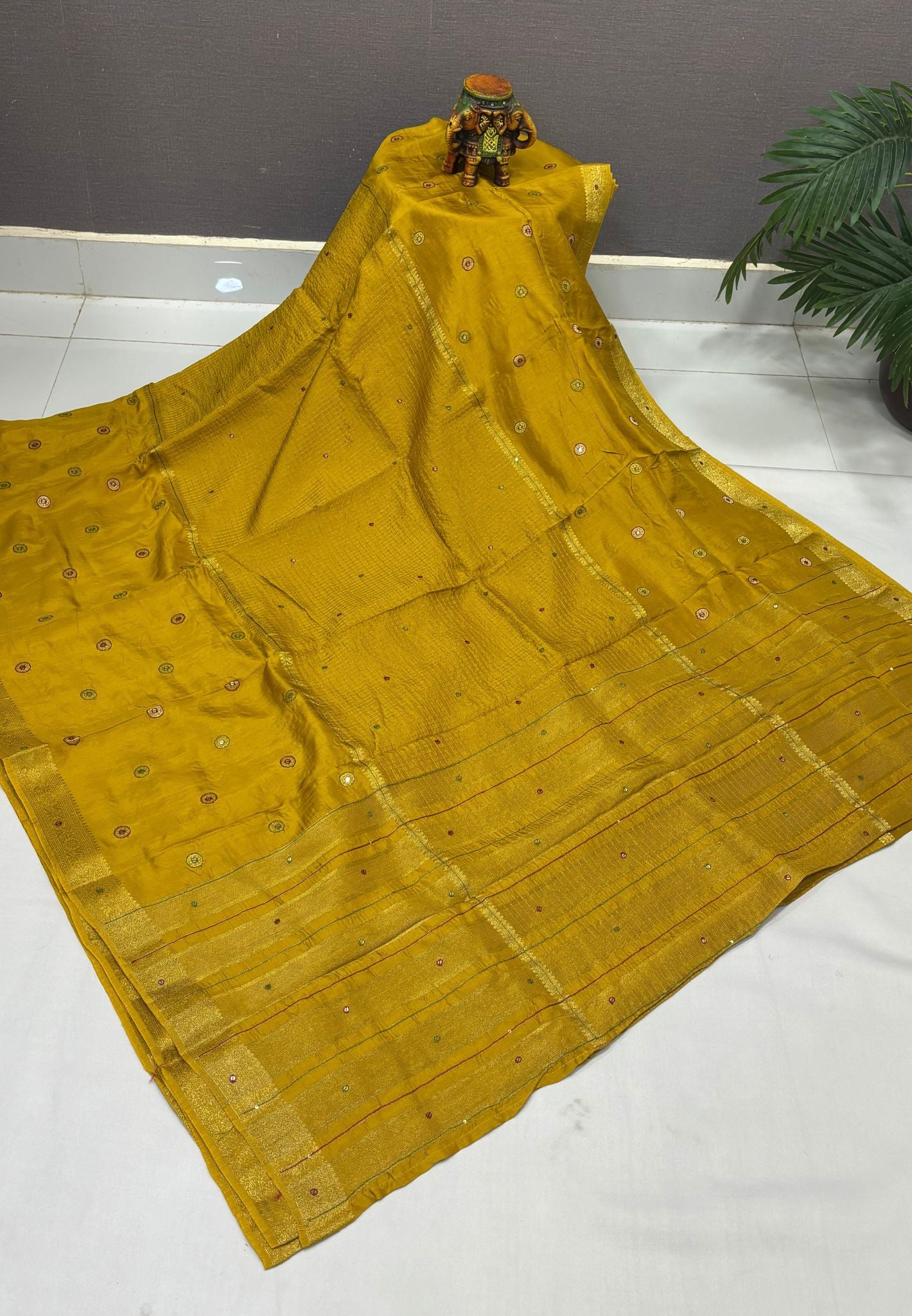 Viscose Saree-Mehandi Green In Fine Stripe Zari Border