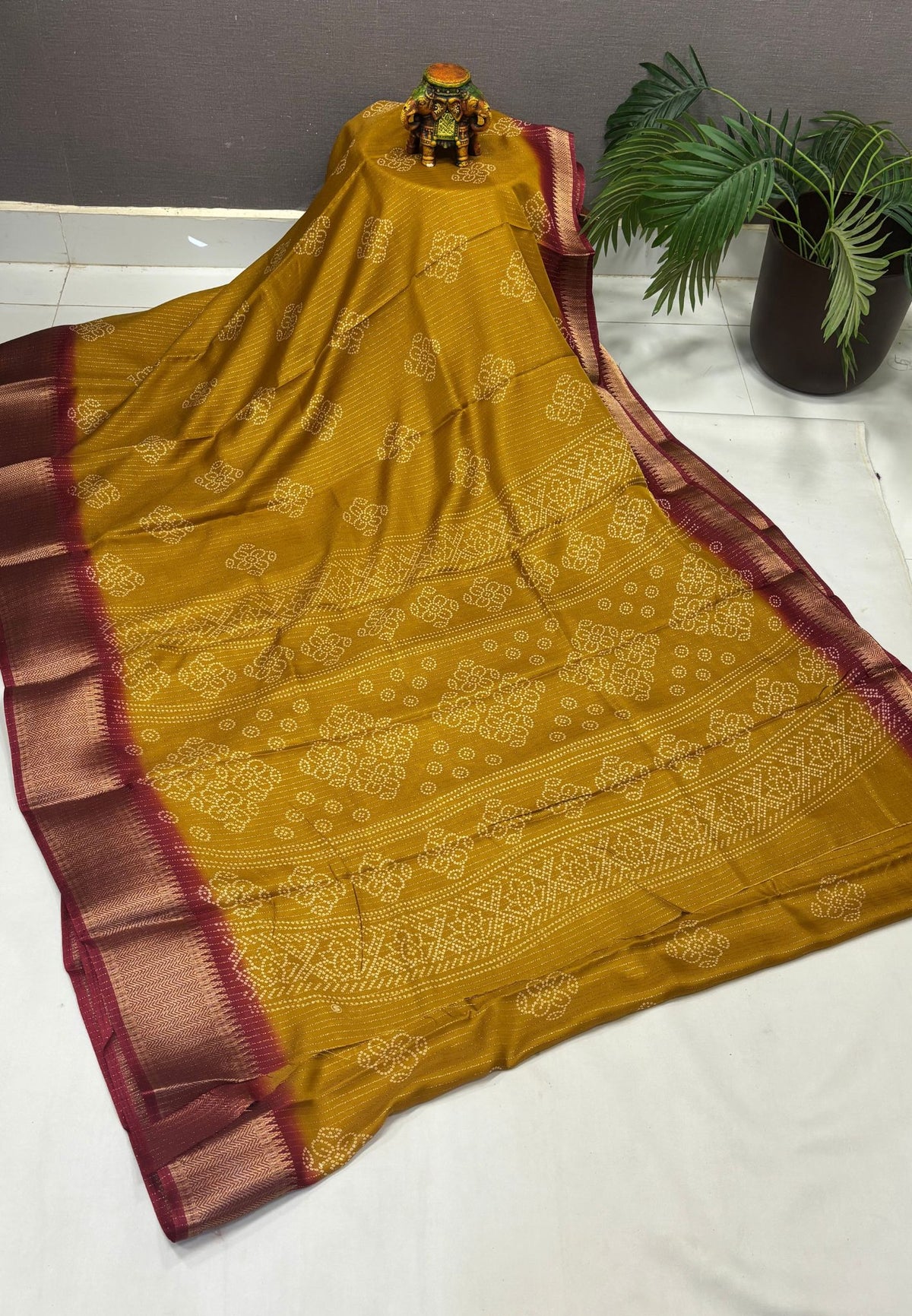 Semi Dola Silk Saree-Mustard In Floral Dotwork Border