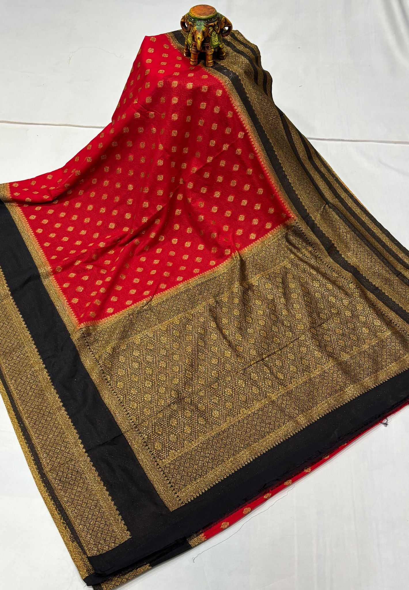 Banarasi Crepe Saree-Red in Mini Zari Butta with Retepet Border