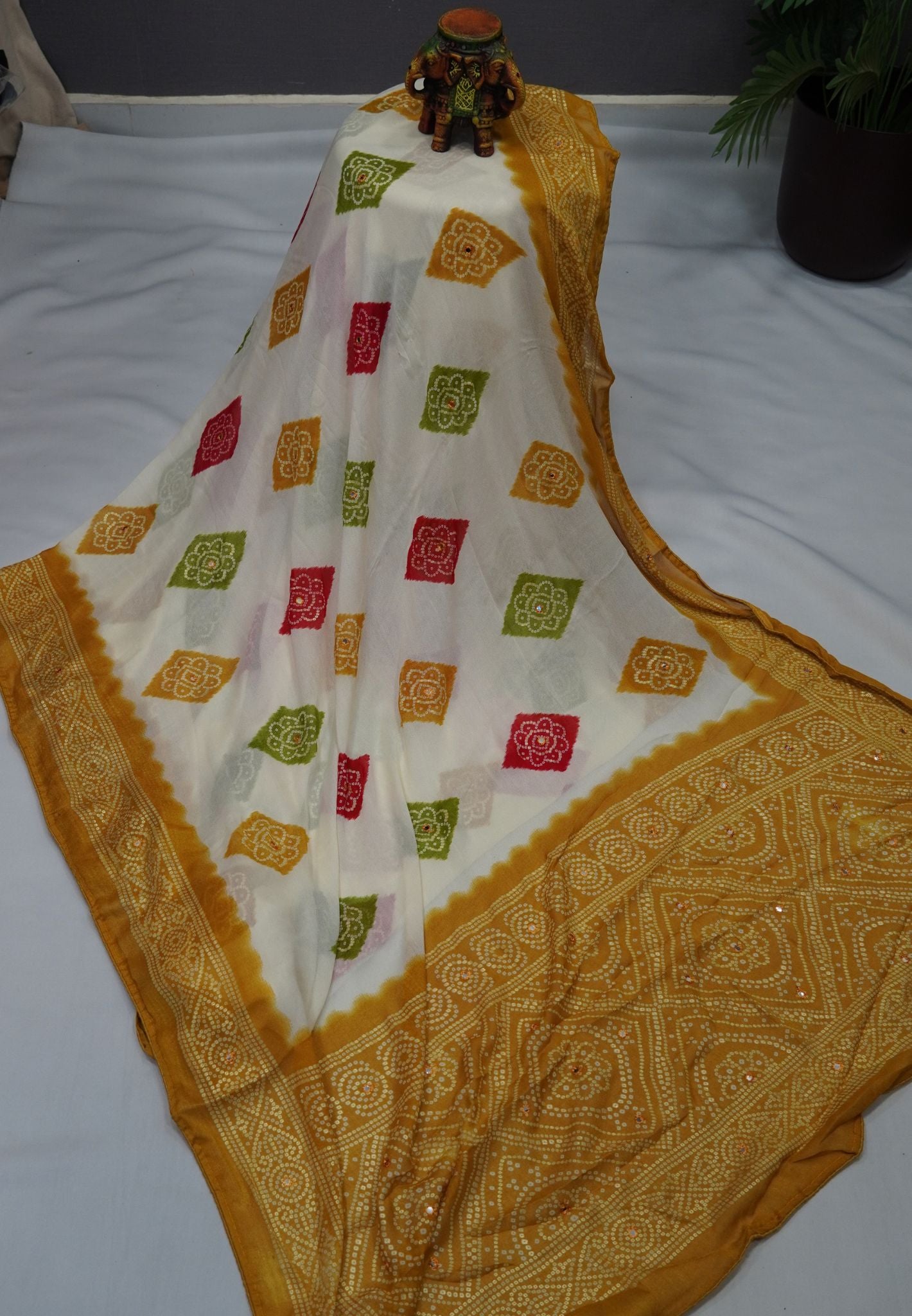 Chiffon Saree – Bandhani Inspired Print with Elegant Border - White & Mustrd