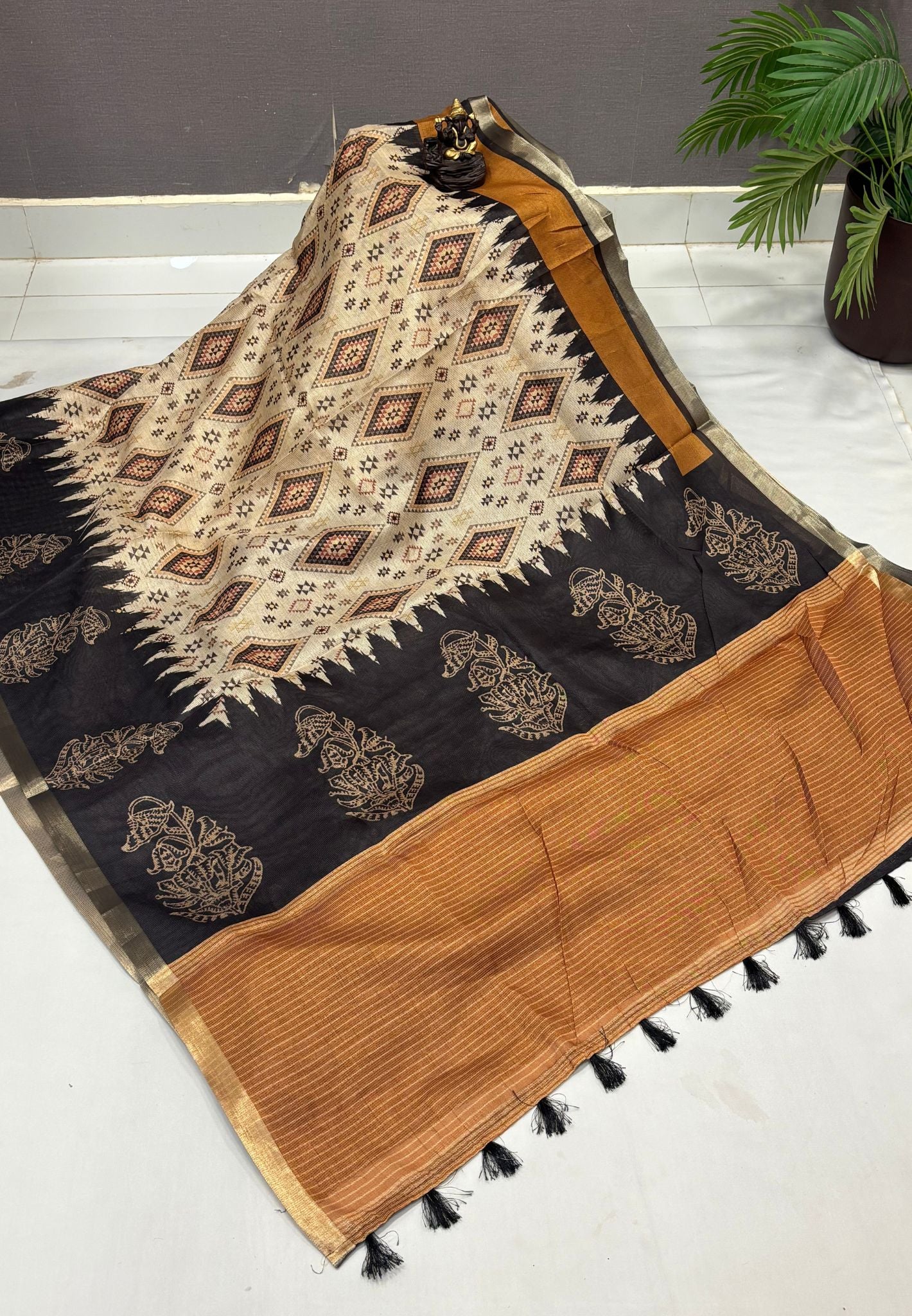 Kota Saree-Beige In Broad Zari Stripe Border