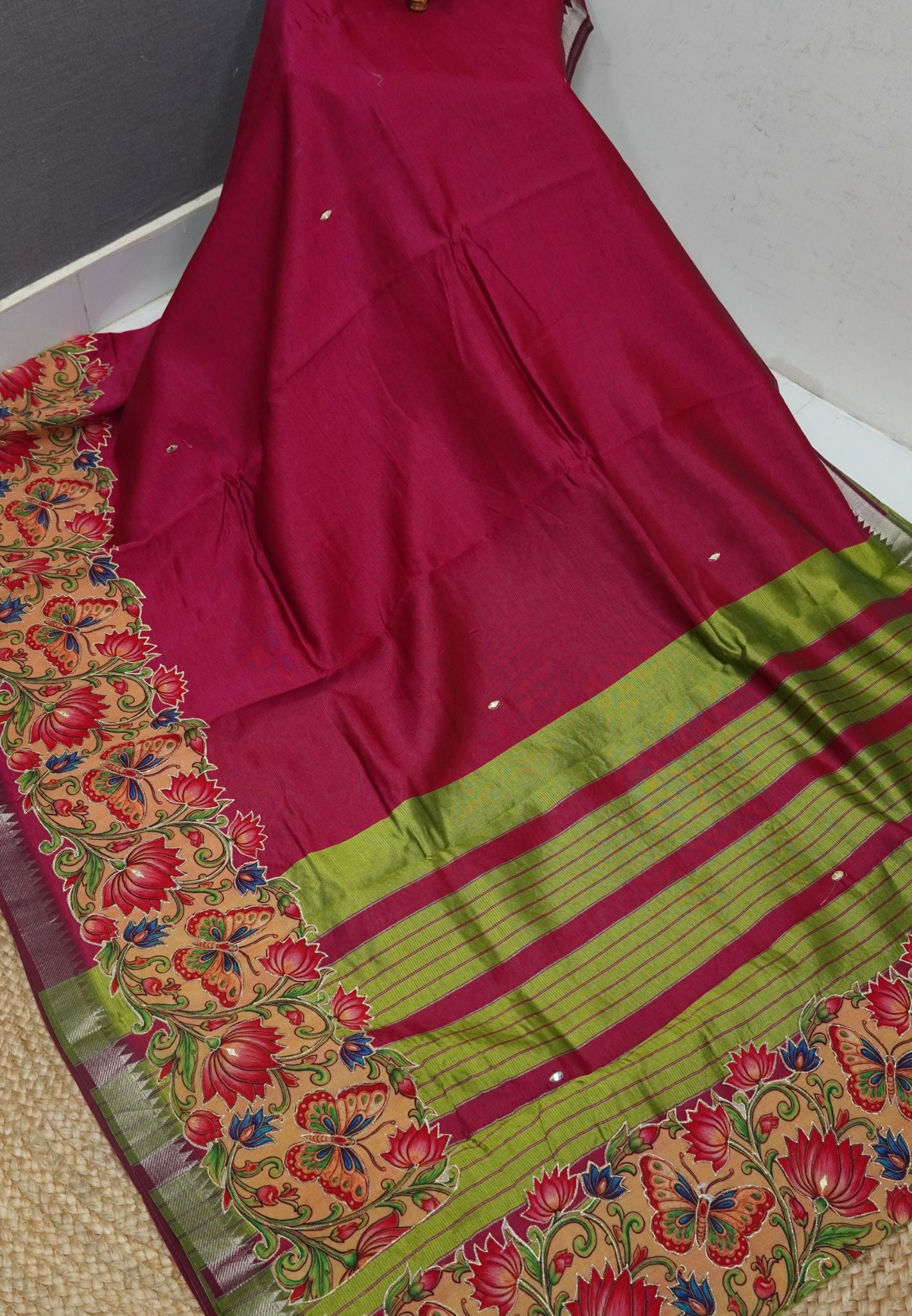 Pure Mangalgiri Silk Saree- Rani Pink with Appliqué Work