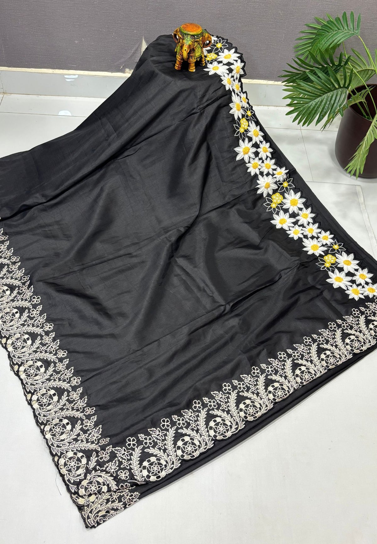 Rsian Silk Saree-Black In Daisy Floral Embroidery Border
