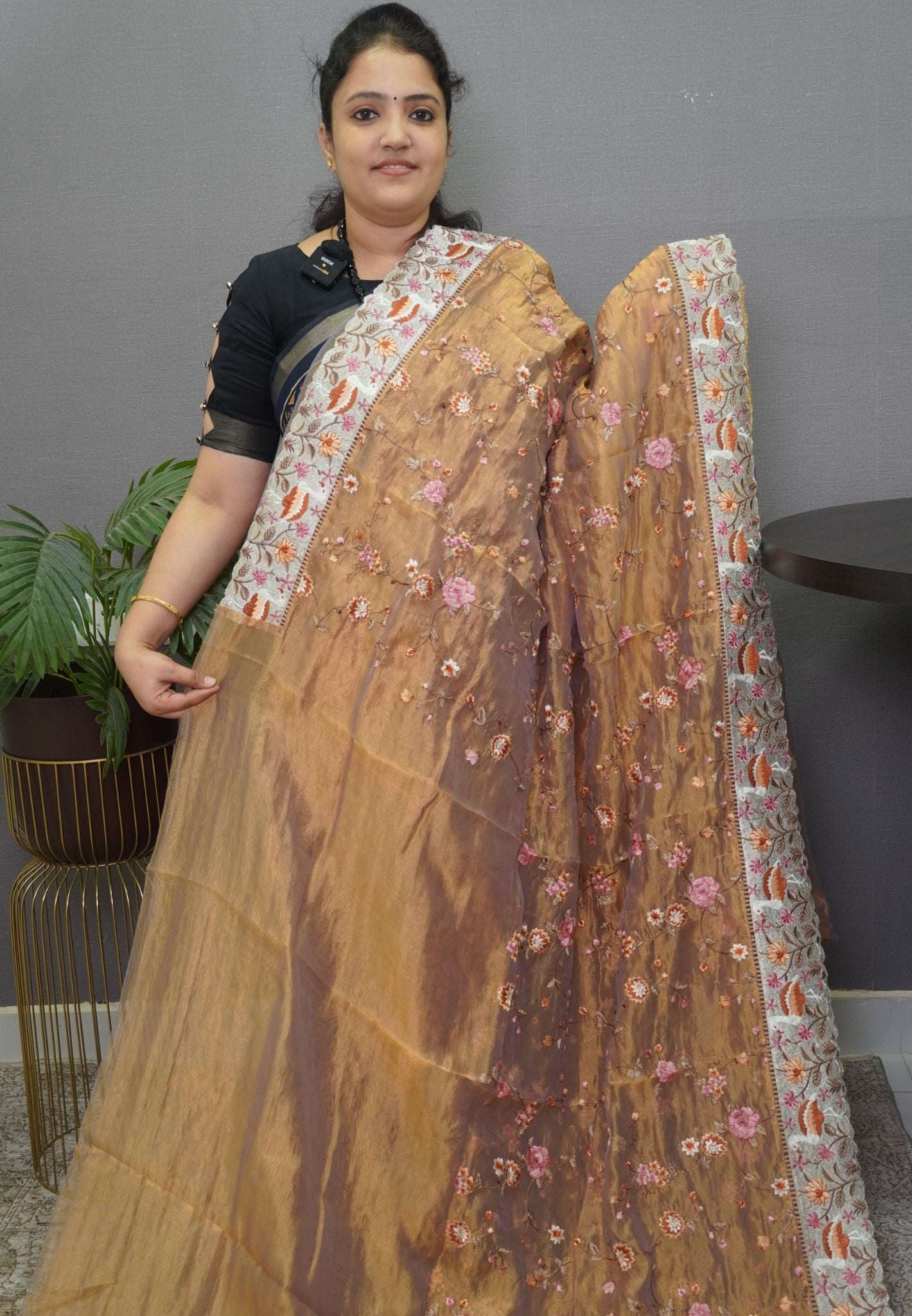 Crush Tissue Saree - Full Embryoid Honey
