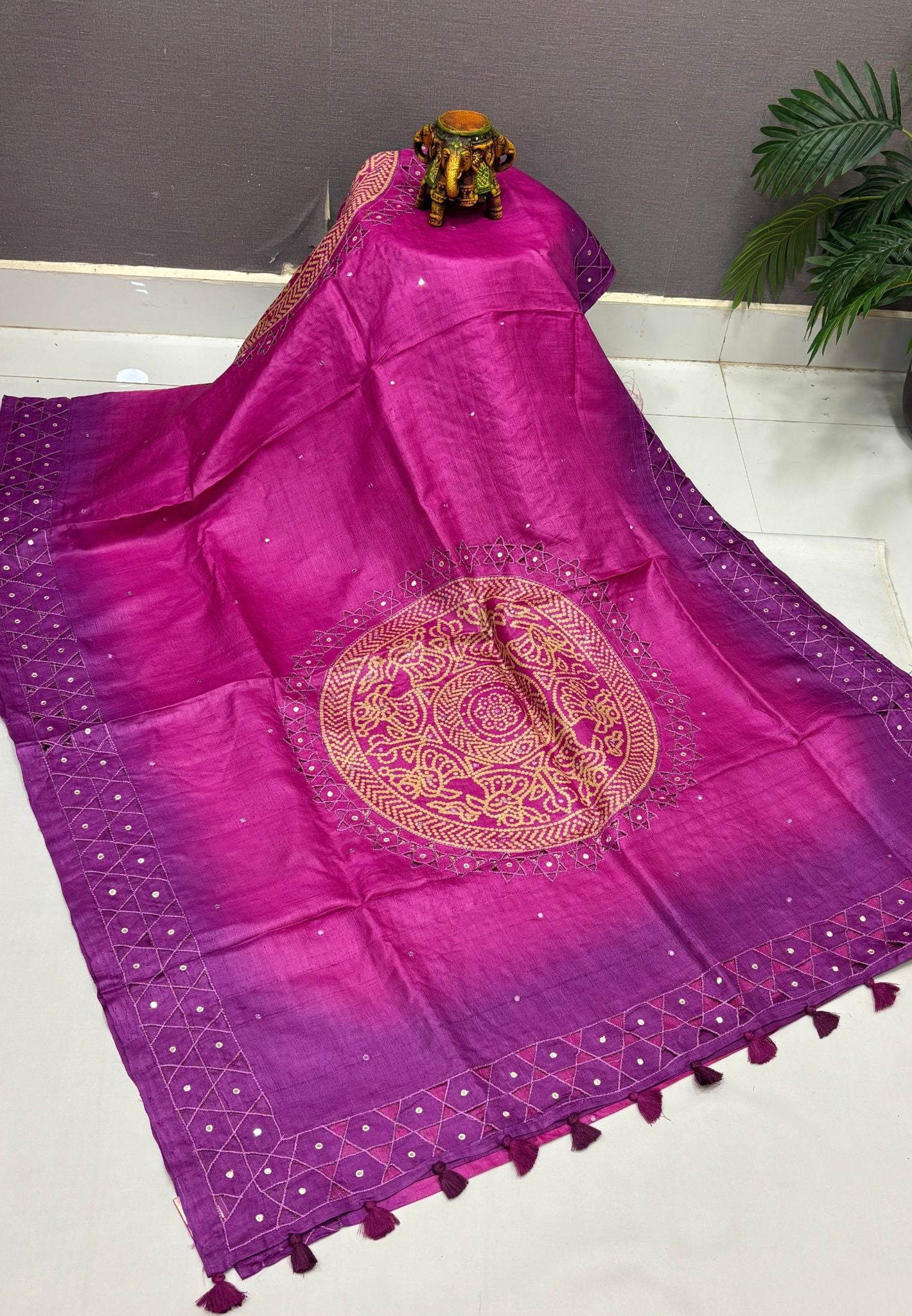 Pure Tussar Saree-Magenta In Diamond Lattice With Contrast Border