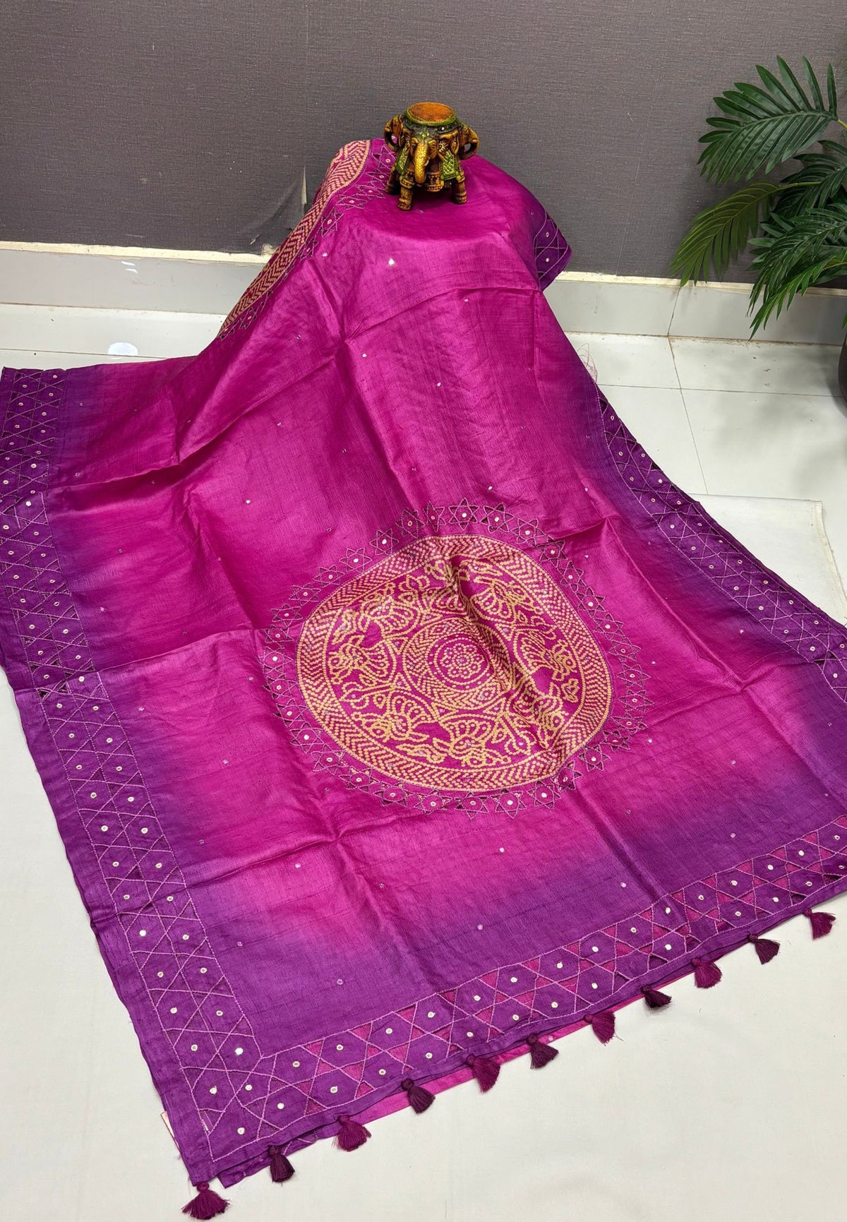 Pure Tussar Saree-Magenta In Diamond Lattice With Contrast Border