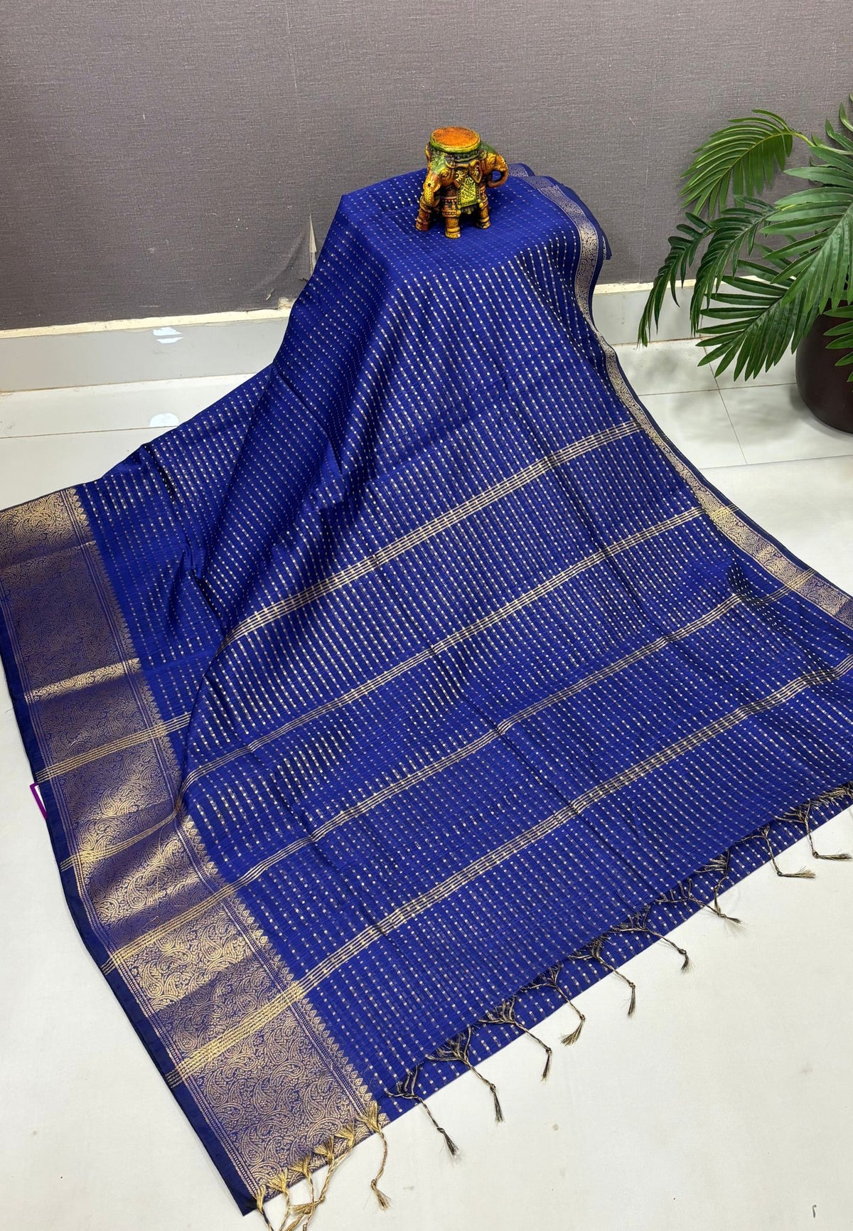 Handloom Cotton Saree-Blue in 1000 Butta Pattern