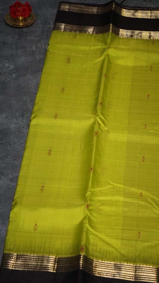 Soft Silk Saree Rettapet Border Green