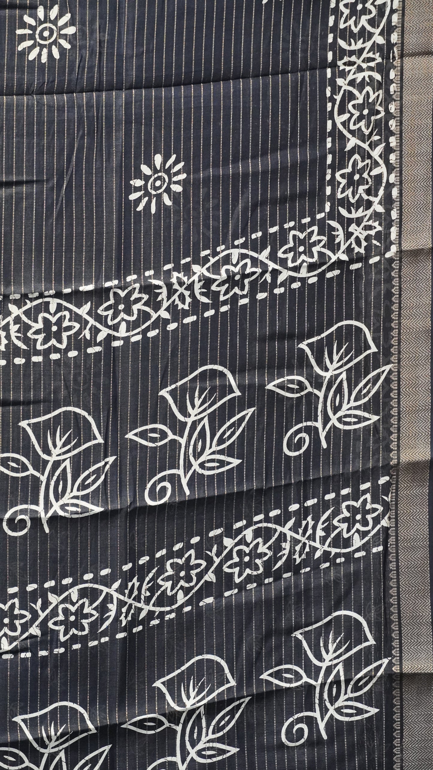 Dola Silk Saree Floral Print - Black