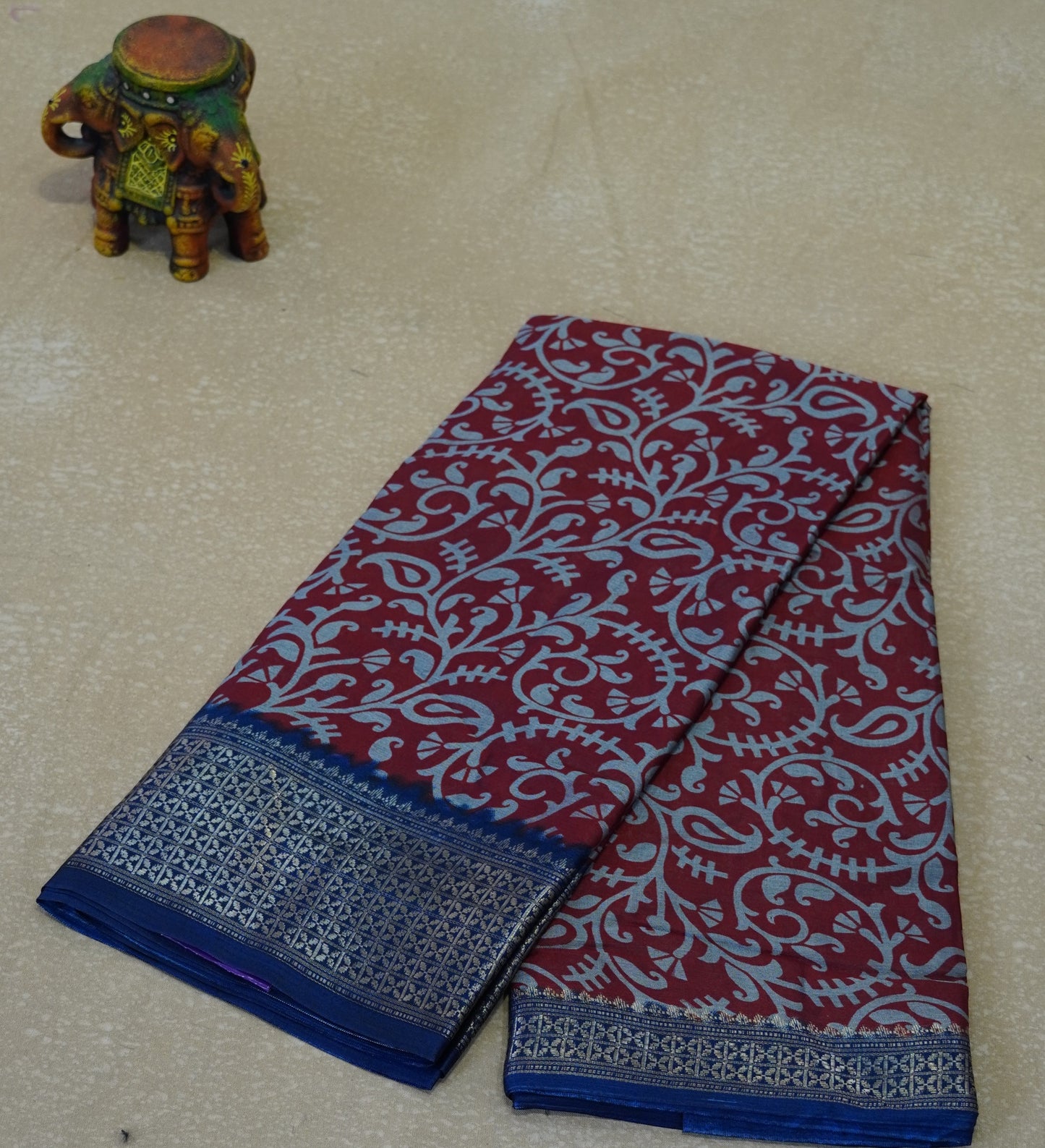 Dola Silk Saree Vine Motif - Maroon