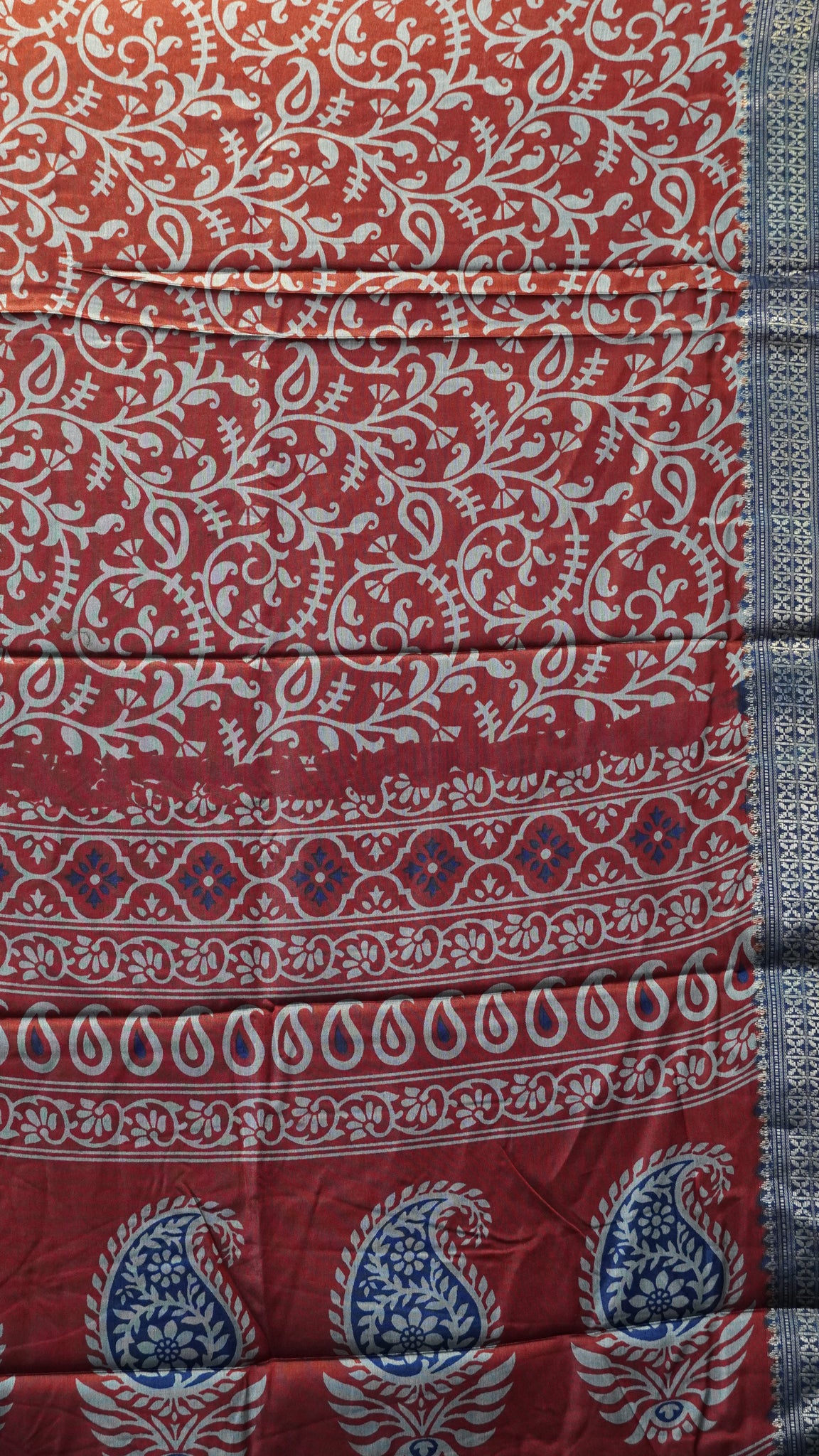 Dola Silk Saree Vine Motif - Maroon