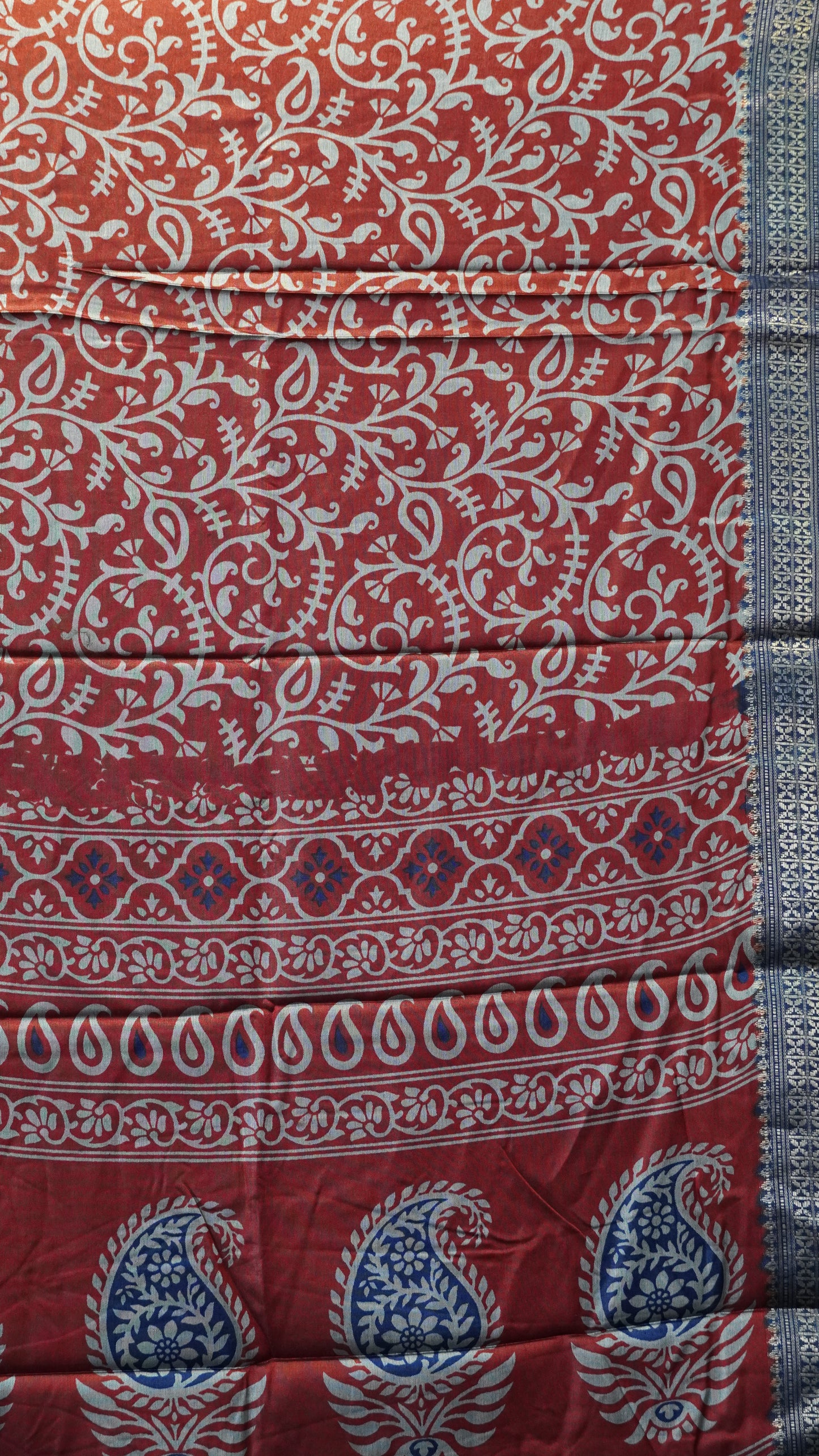 Dola Silk Saree Vine Motif - Maroon