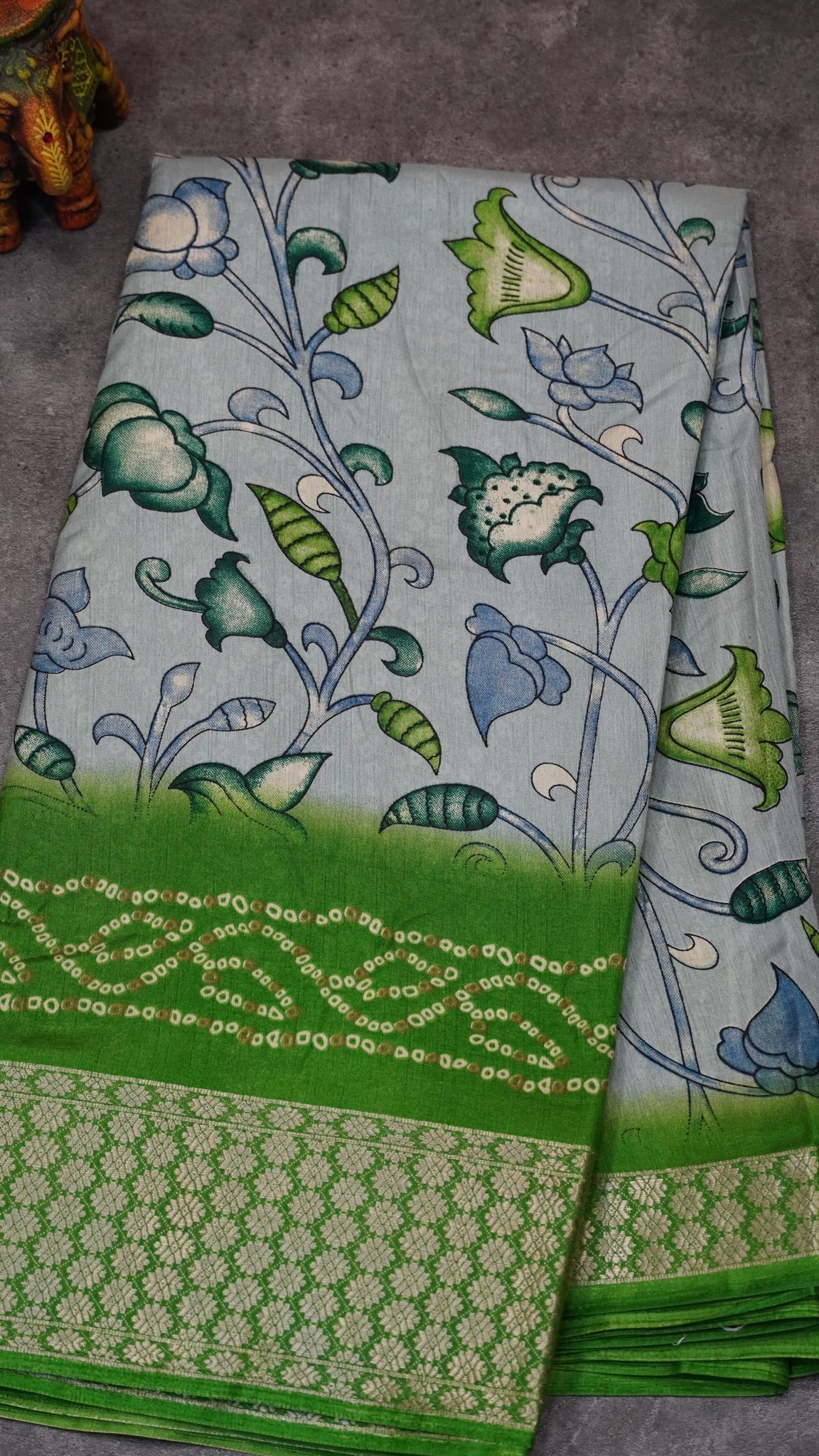 Dola Silk Saree Floral Print-Light Green