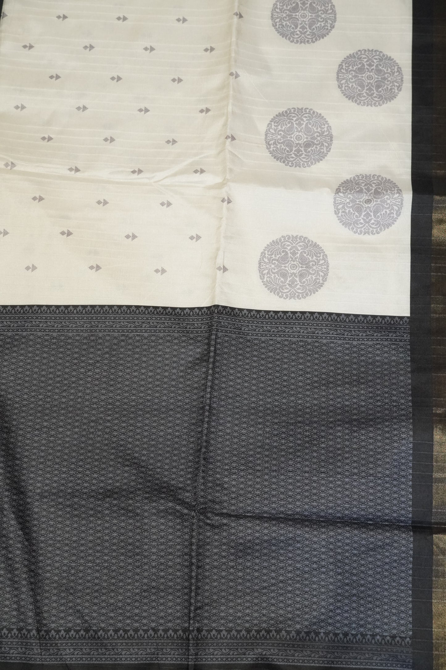 Semi Tussar Saree - Round Motif White